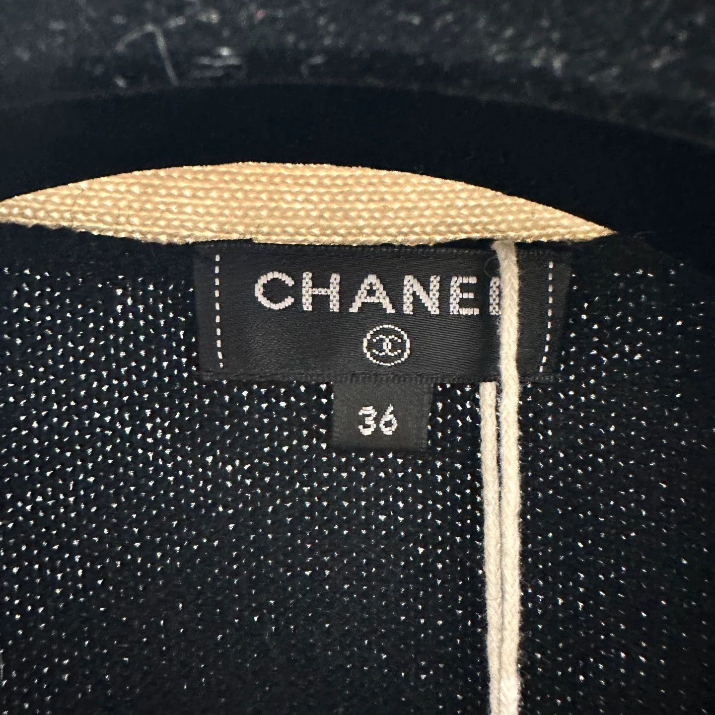 Chanel Chanel 24 Cruise V-neck Cashmere Cardigan 36 Size XS / US 0-2 / IT 36-38 - 3 Thumbnail