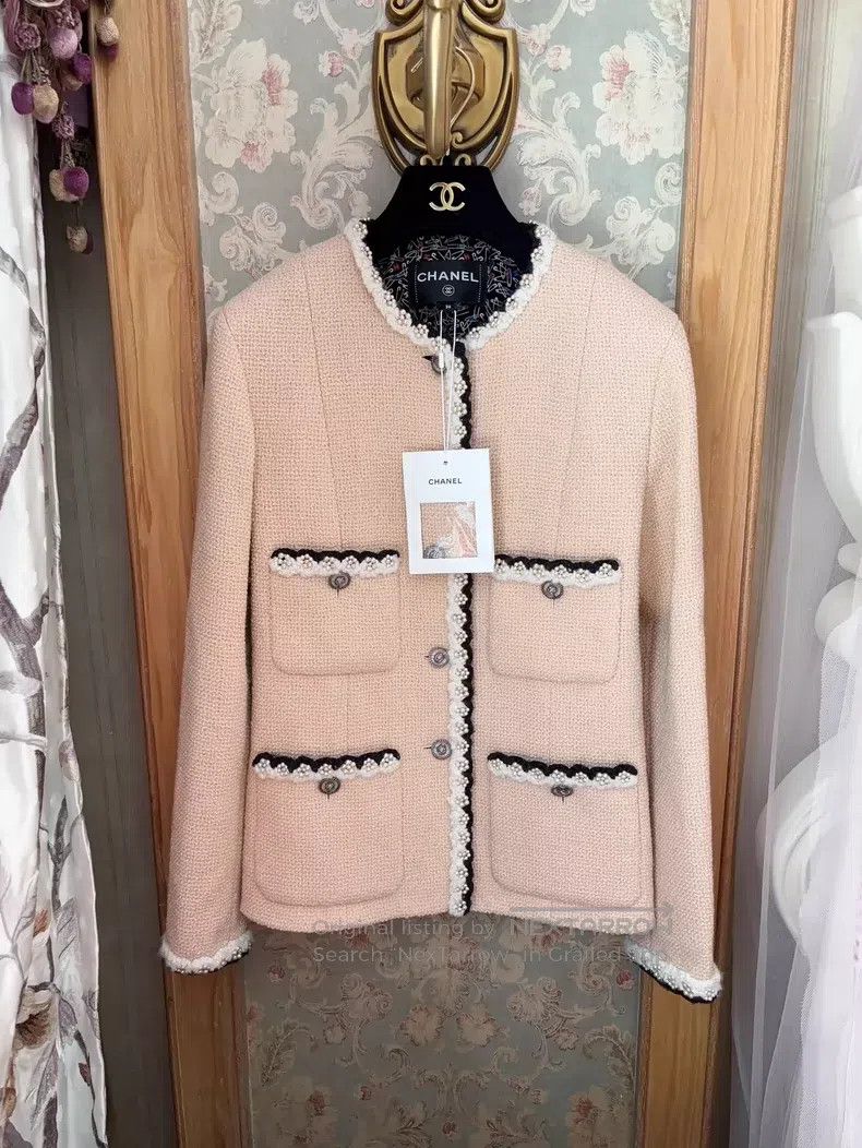 Chanel Chanel 24A pearl rolled coat Size XS / US 0-2 / IT 36-38 - 1 Thumbnail