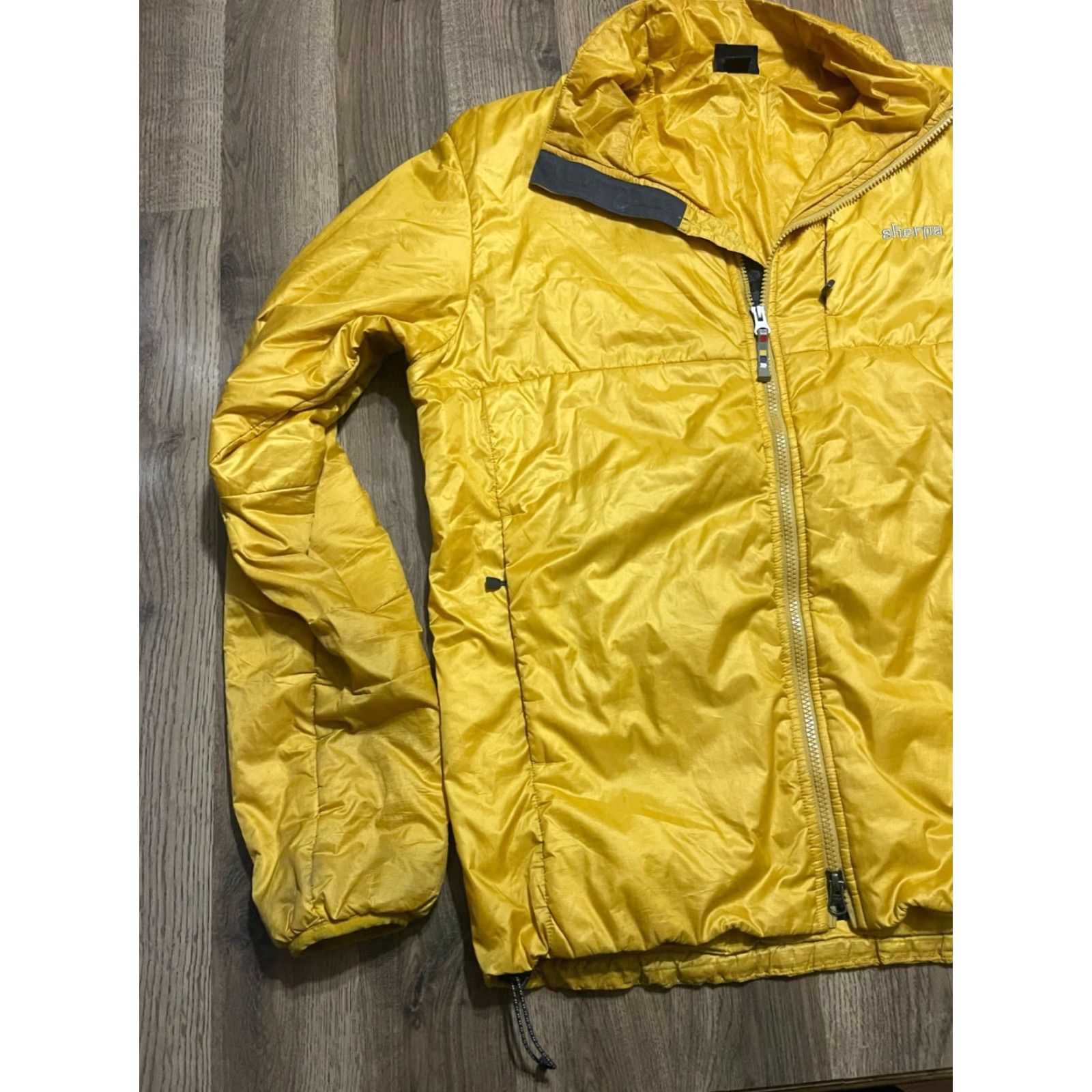Vintage **Yellow Women's Sherpa Jacket, Full Zip, Puffer w/ Zip Pockets, Size 2XL** User: **Yellow Women's Sherpa Jacket, Full Zip, Puffer, Size 2XL** Size XXL / US 16-18 / IT 52-54 - 4 Thumbnail