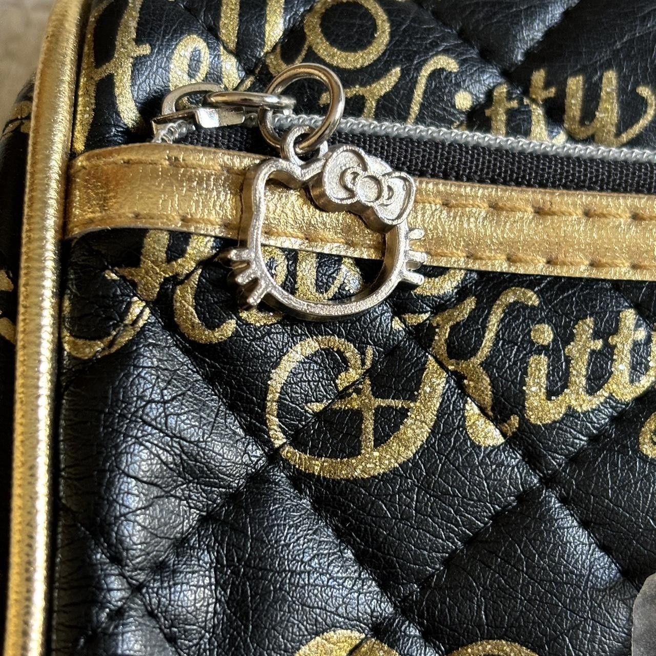 Designer × Vintage Vintage y2k Hello Kitty Black and Gold Crossbody Bag Size ONE SIZE - 3 Thumbnail