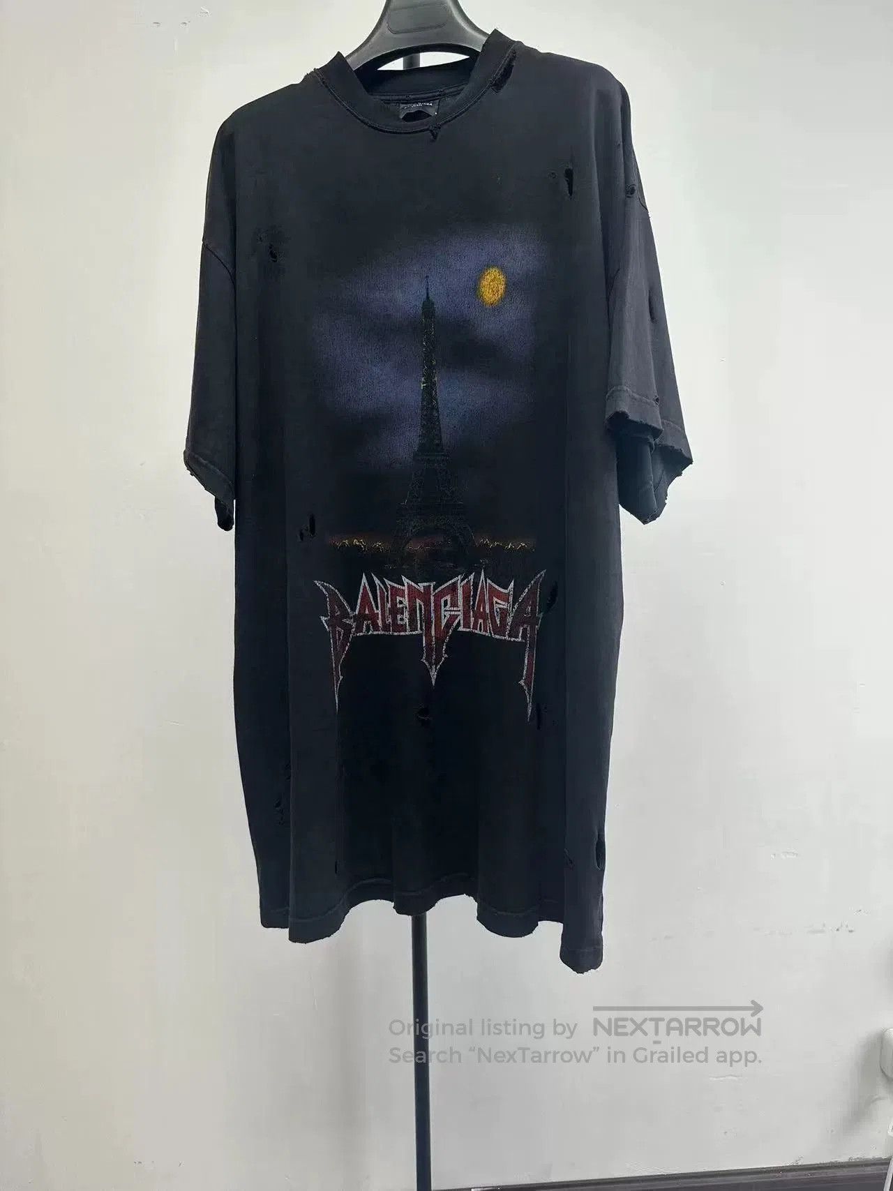 Balenciaga Balenciaga Letter Print Crew Neck T-Shirt. Size M / US 6-8 / IT 42-44 - 1 Thumbnail
