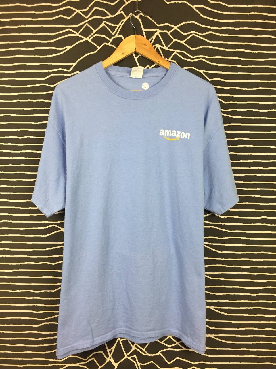 Vintage Amazon CLT4 Charlotte North Carolina Warehouse Tee Size US XL / EU 56 / 4 - 3 Thumbnail