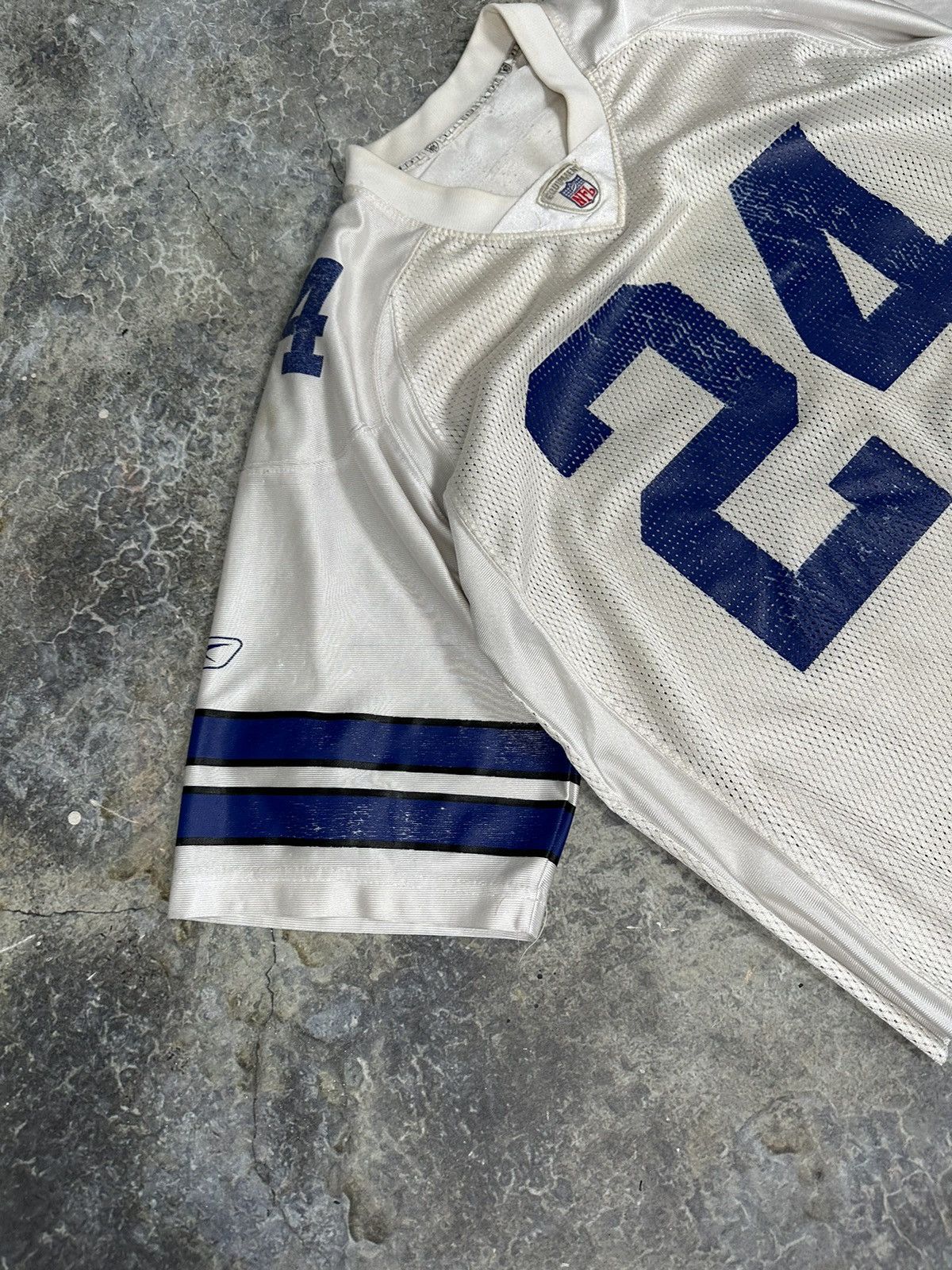 NFL × Vintage Vintage Distressed Patriots Mesh Jersey Size US XL / EU 56 / 4 - 2 Thumbnail
