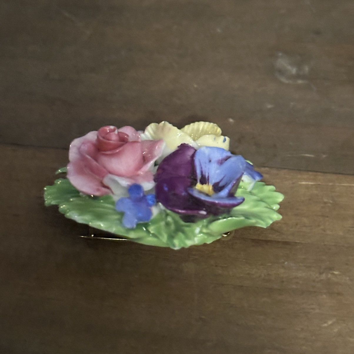 Vintage Vintage bone china flower brooch Size ONE SIZE - 5 Thumbnail