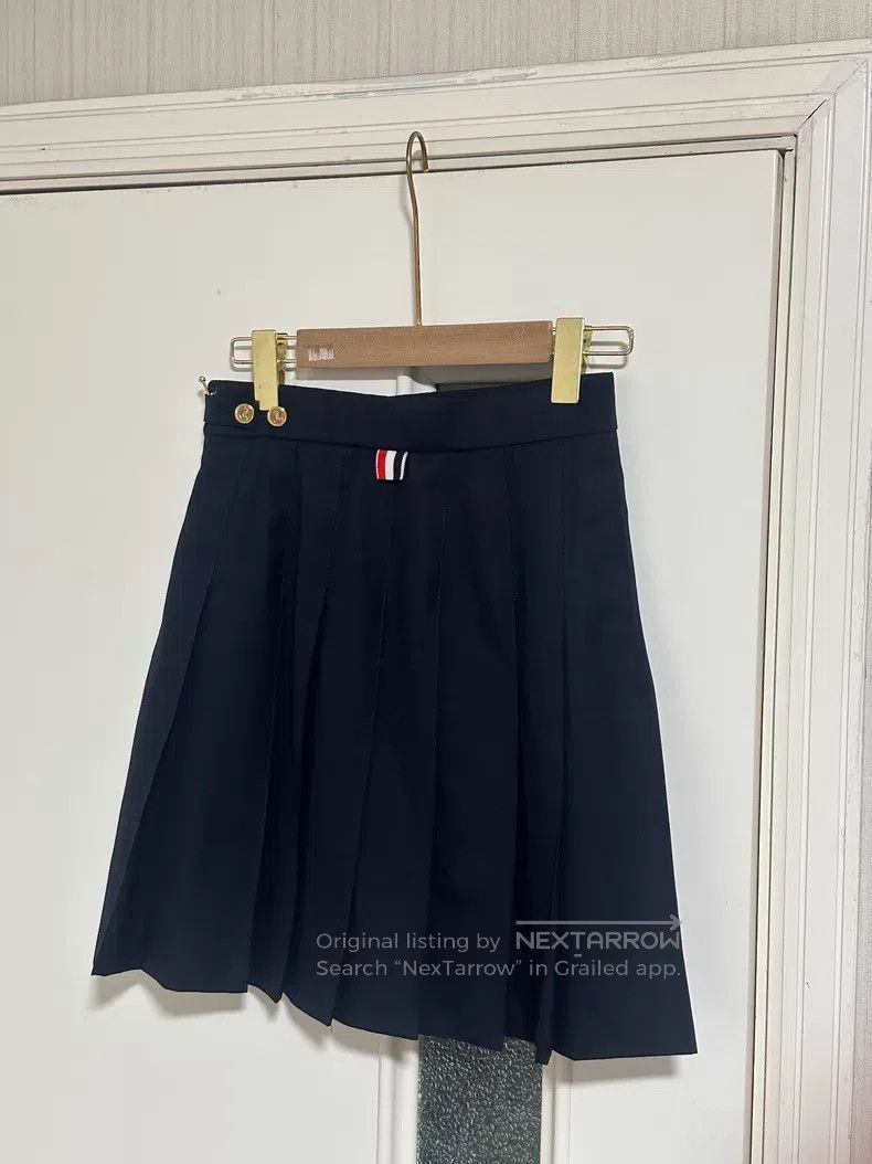 Thom Browne Thom Browne Navy blue striped pleated skirt Size 24" / US 00 / IT 34 - 1 Thumbnail
