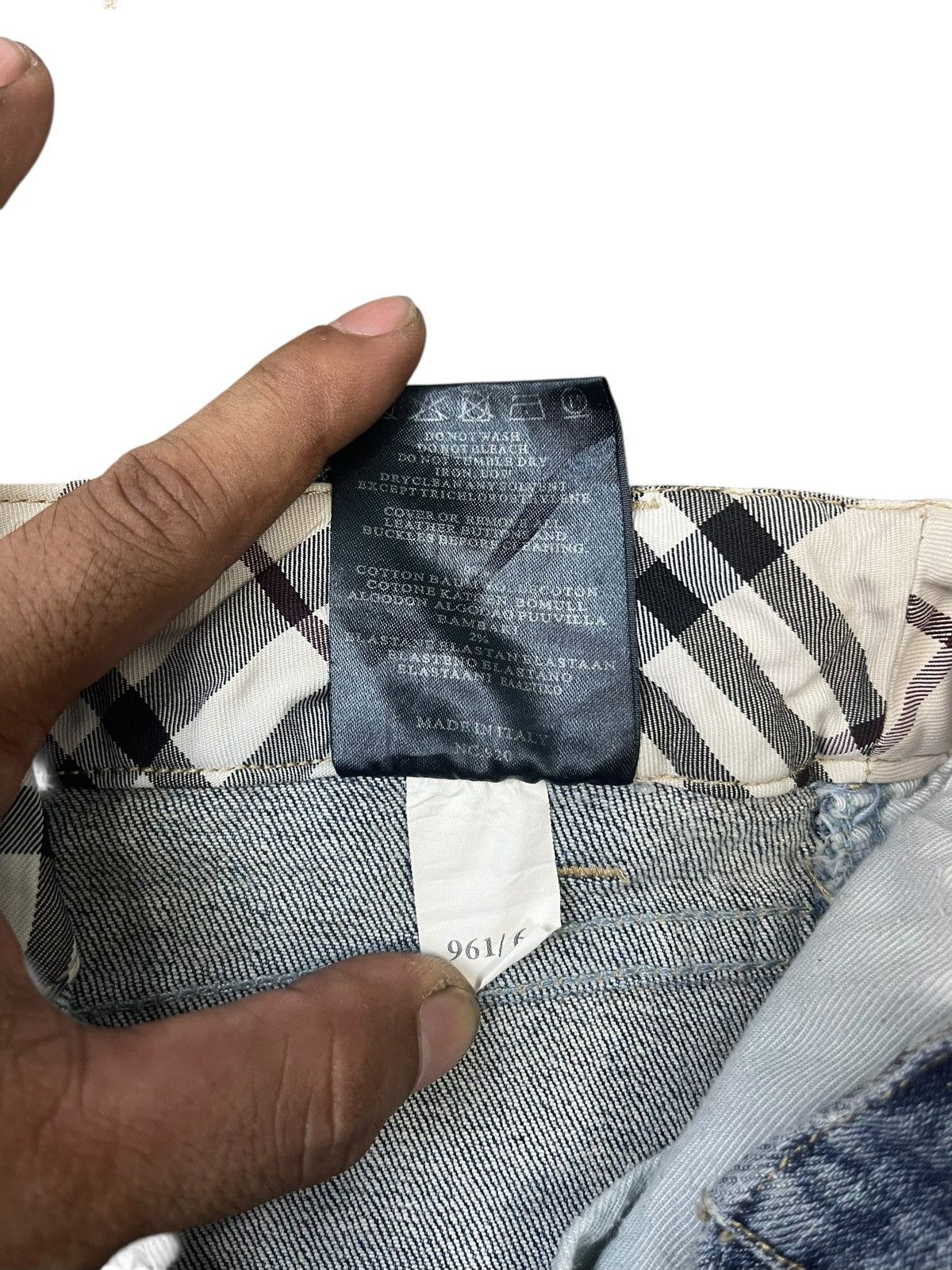 Burberry Vintage Burberry London Mini Skirt Size 28" / US 6 / IT 42 - 11 Thumbnail