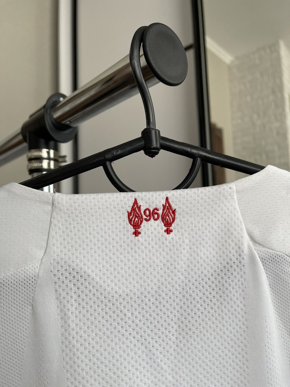 New Balance 2019/2020 New Balance Liverpool Soccer Jersey T-Shirt Tee Size US XXL / EU 58 / 5 - 9 Thumbnail