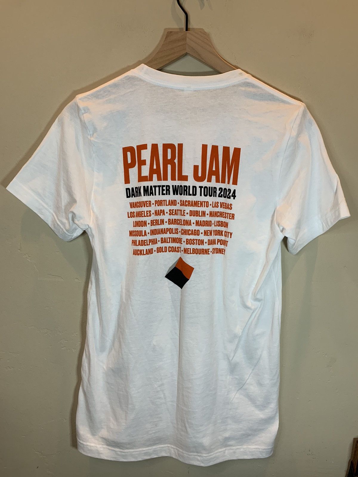 Band Tees *RARE* Pearl Jam Dark Matter World Tour 2024 Band T-Shirt S Size US S / EU 44-46 / 1 - 2 Thumbnail