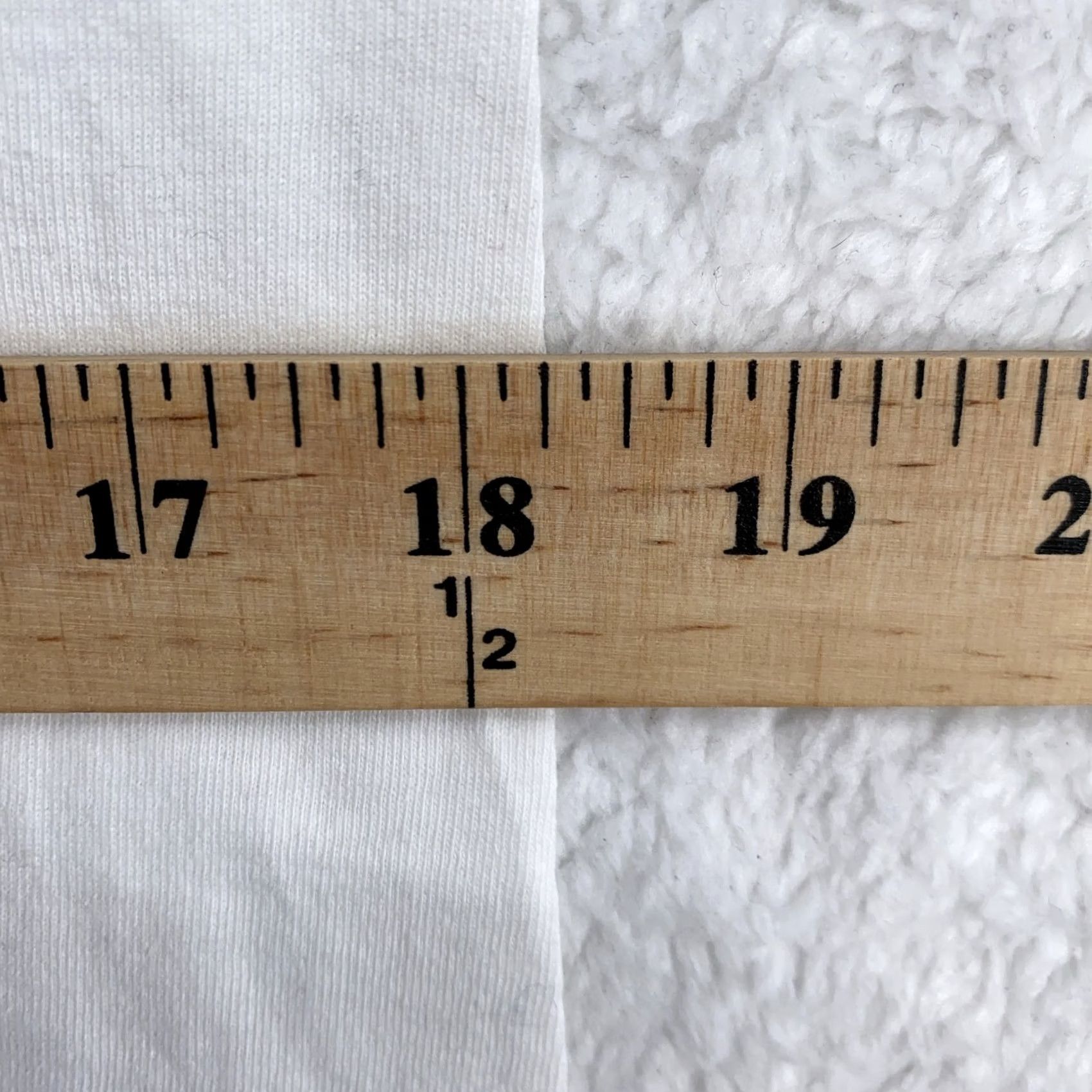 Vintage VINTAGE B.V.D Undershirt T-Shirt Mens S White V-Neck 90s Classic Retro Cotton Jersey Size US S / EU 44-46 / 1 - 5 Thumbnail