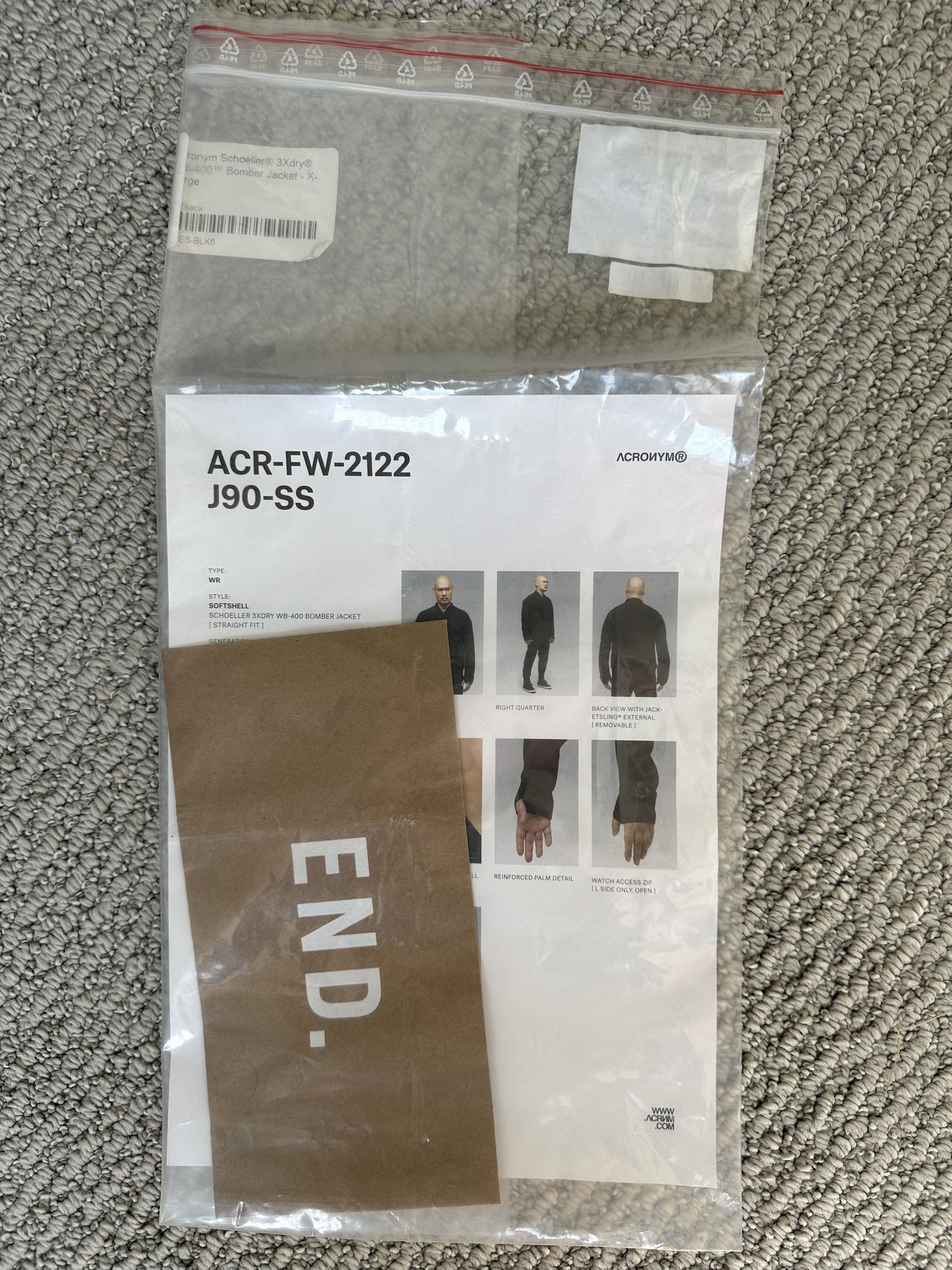 Acronym J90-SS FW2122 Size US XL / EU 56 / 4 - 7 Thumbnail