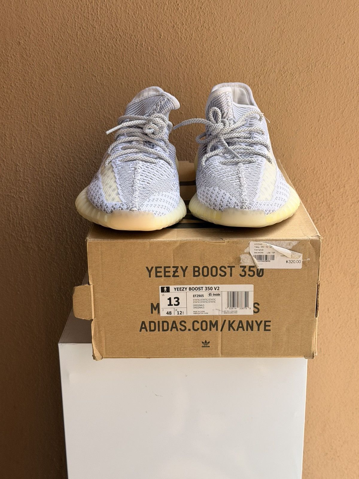 Yeezy Adidas Yeezy Boost 350 V2 2018 Low Static Non-Reflective Size US 13 / EU 46 - 4 Thumbnail