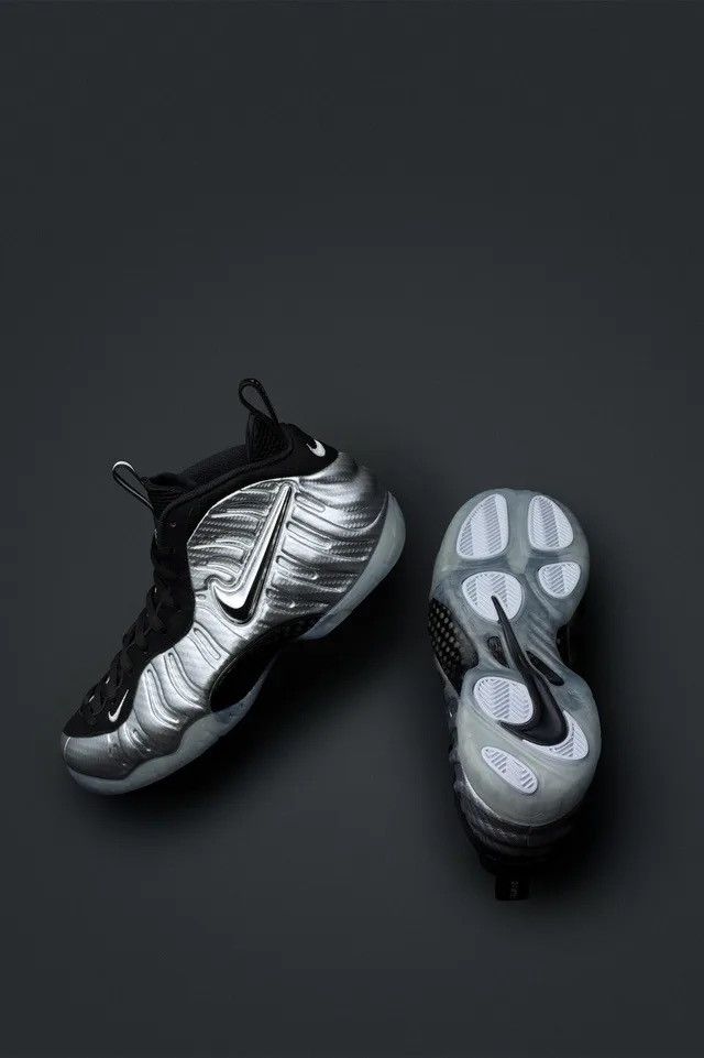 Nike Air Foamposite Pro Metallic Silver Size US 8.5 / EU 41-42 - 6 Thumbnail