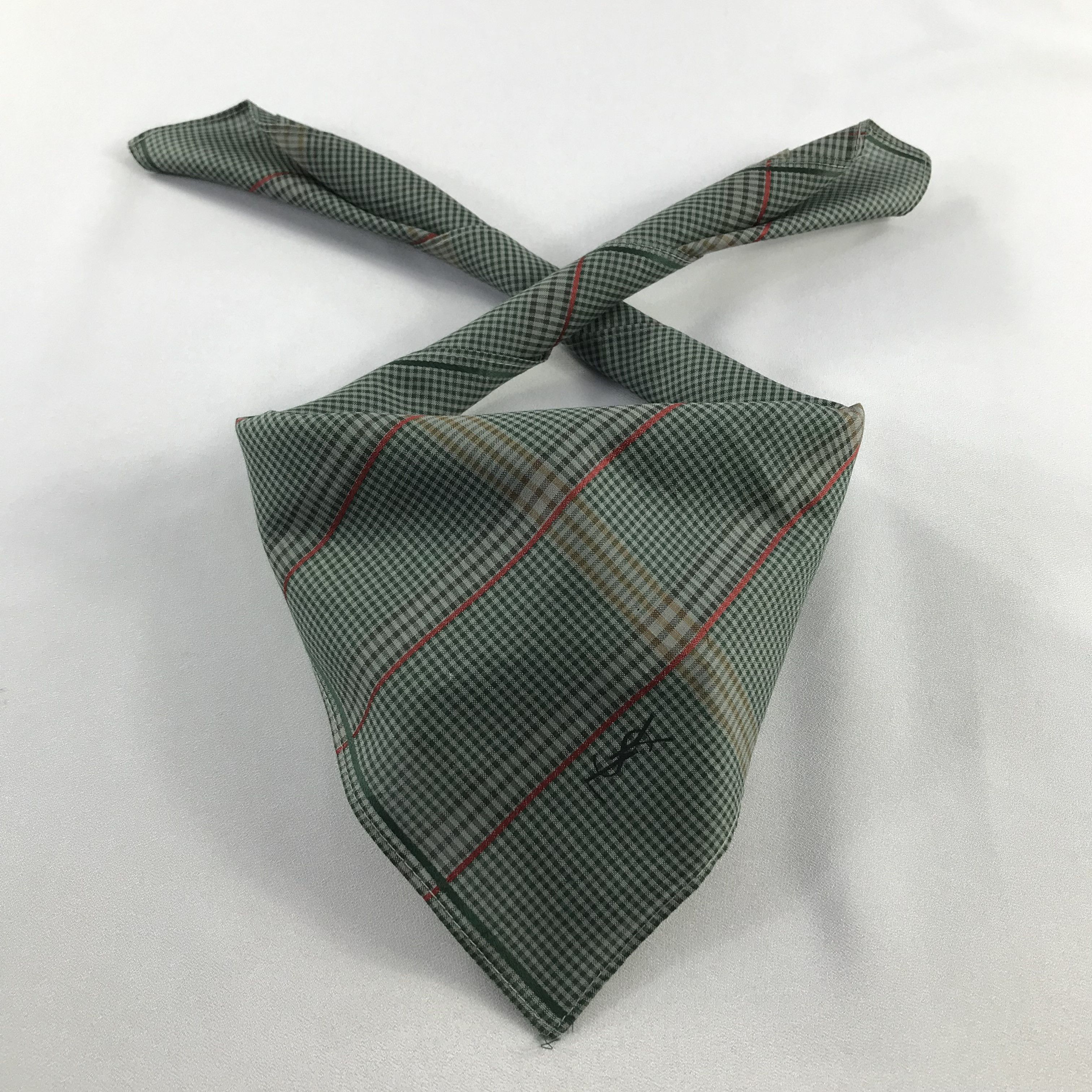 Yves Saint Laurent Yves Saint Laurent Handkerchief / Bandana / Neckerchief C553 Size ONE SIZE - 1 Thumbnail