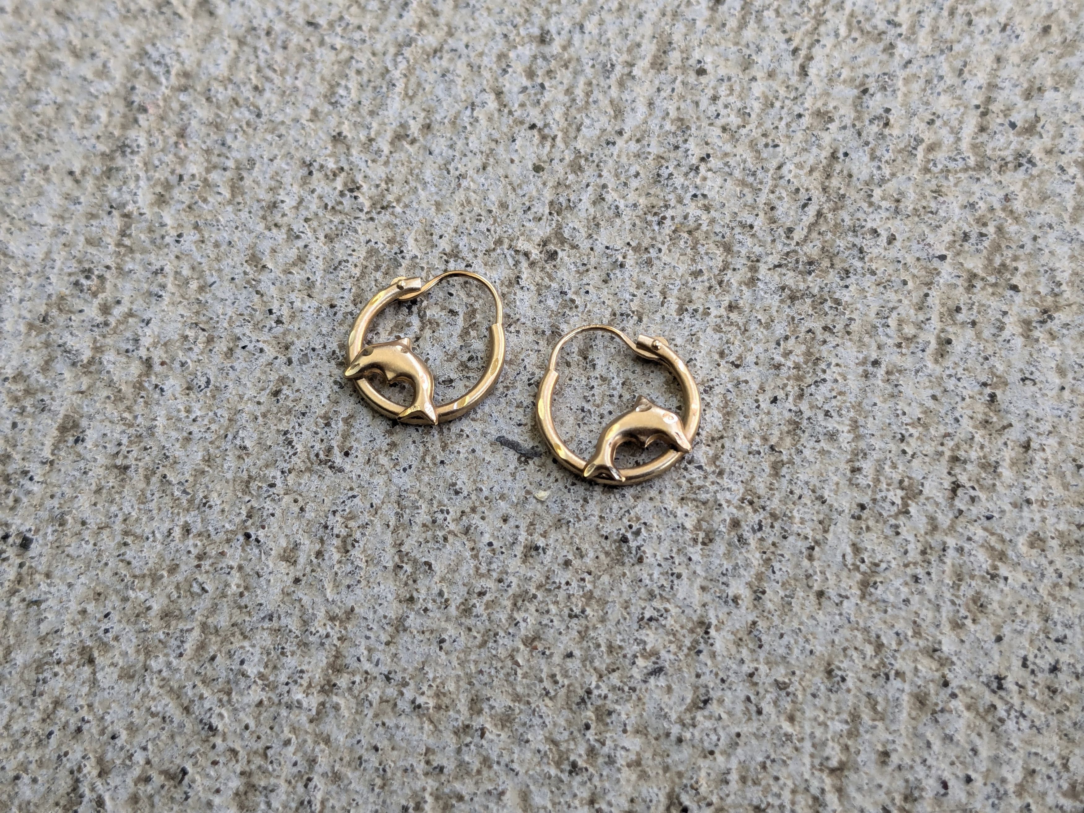 Jewelry × Vintage 14k Yellow Gold Dolphin Earrings Size ONE SIZE - 2 Thumbnail