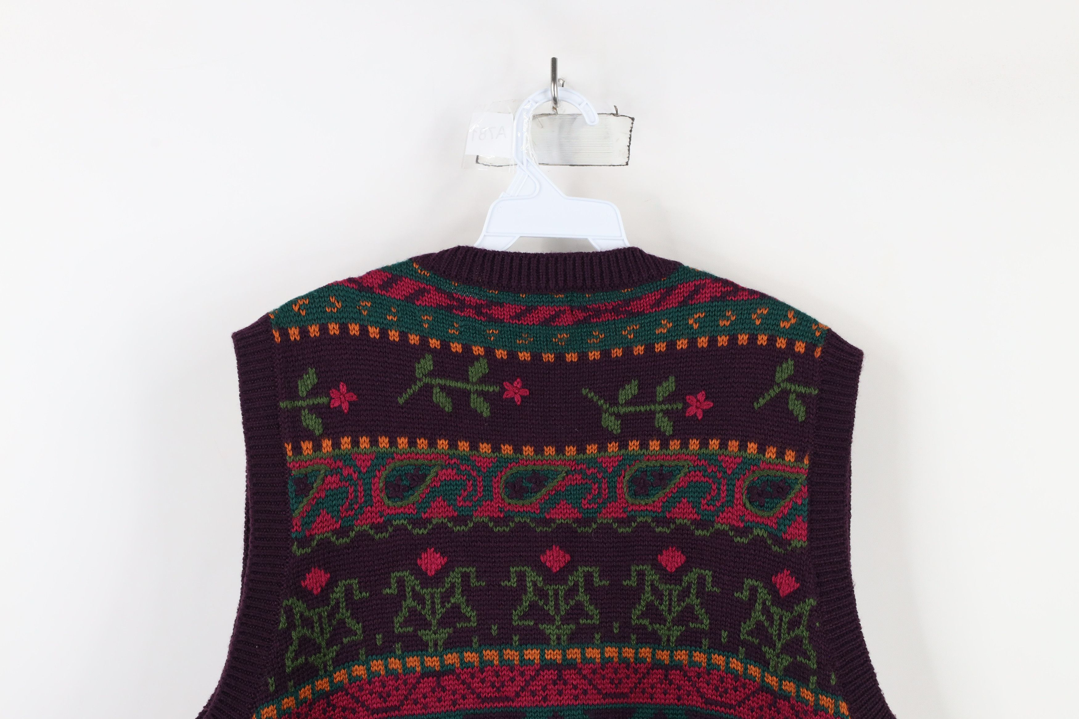Vintage Vintage 90s Streetwear Wool Fair Isle Flower Sweater Vest Size L / US 10 / IT 46 - 9 Thumbnail