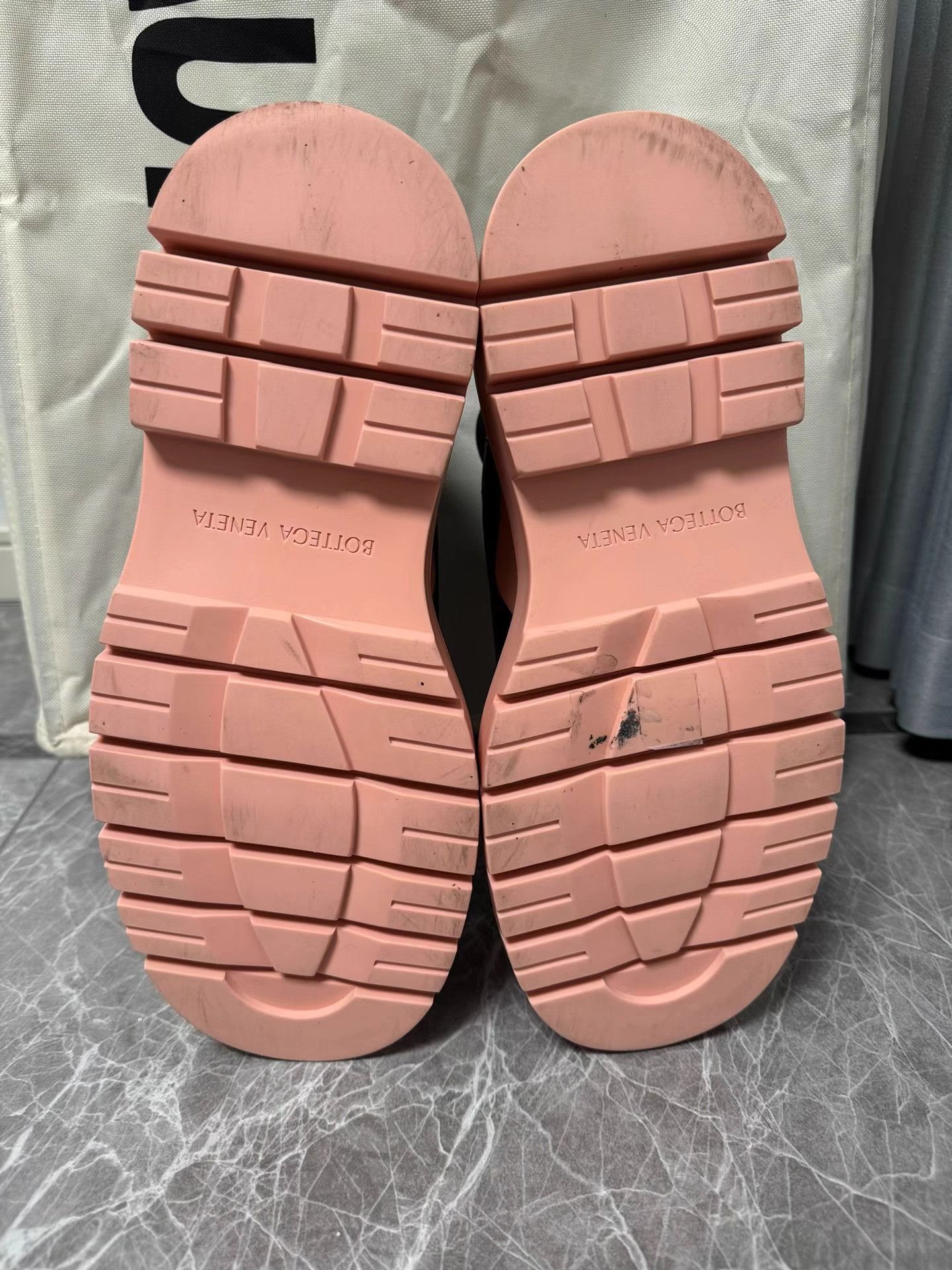 Bottega Veneta Bottega Veneta BV Tire Chelsea Ankle Boots K6 Size US 9 / IT 39 - 8 Thumbnail