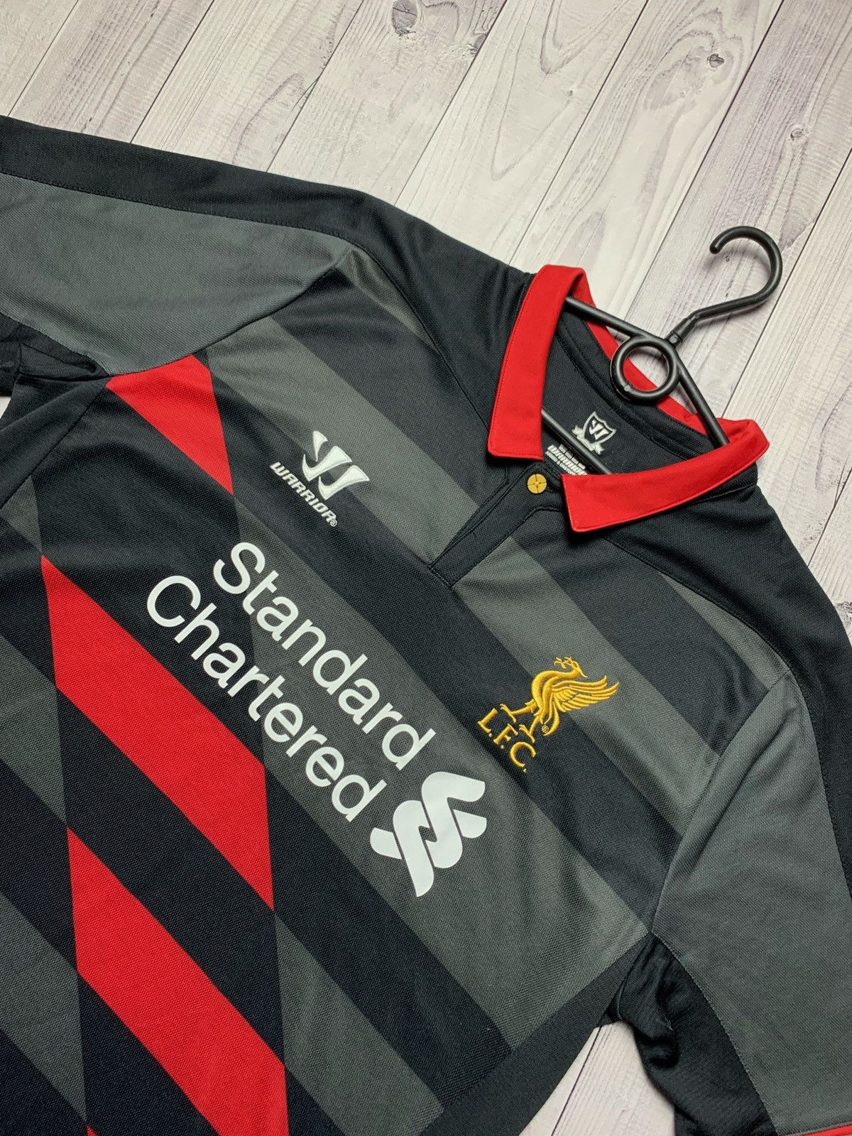 Warrior Liverpool soccer jersey Size L Size US L / EU 52-54 / 3 - 2 Thumbnail
