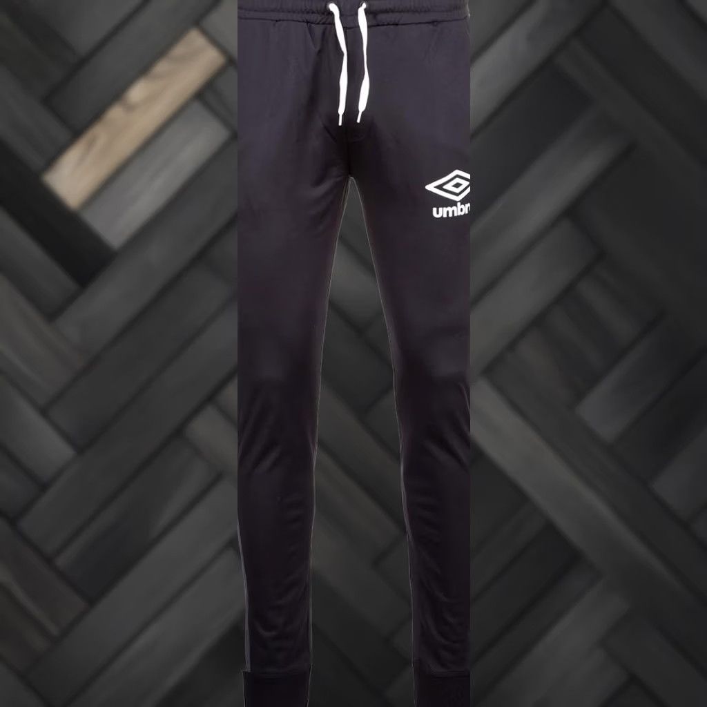 Umbro Umbro Tracksuit Pants Mens XS Black Umbro Tracksuit Bottoms XS Men Pants Size 34R - 1 Thumbnail