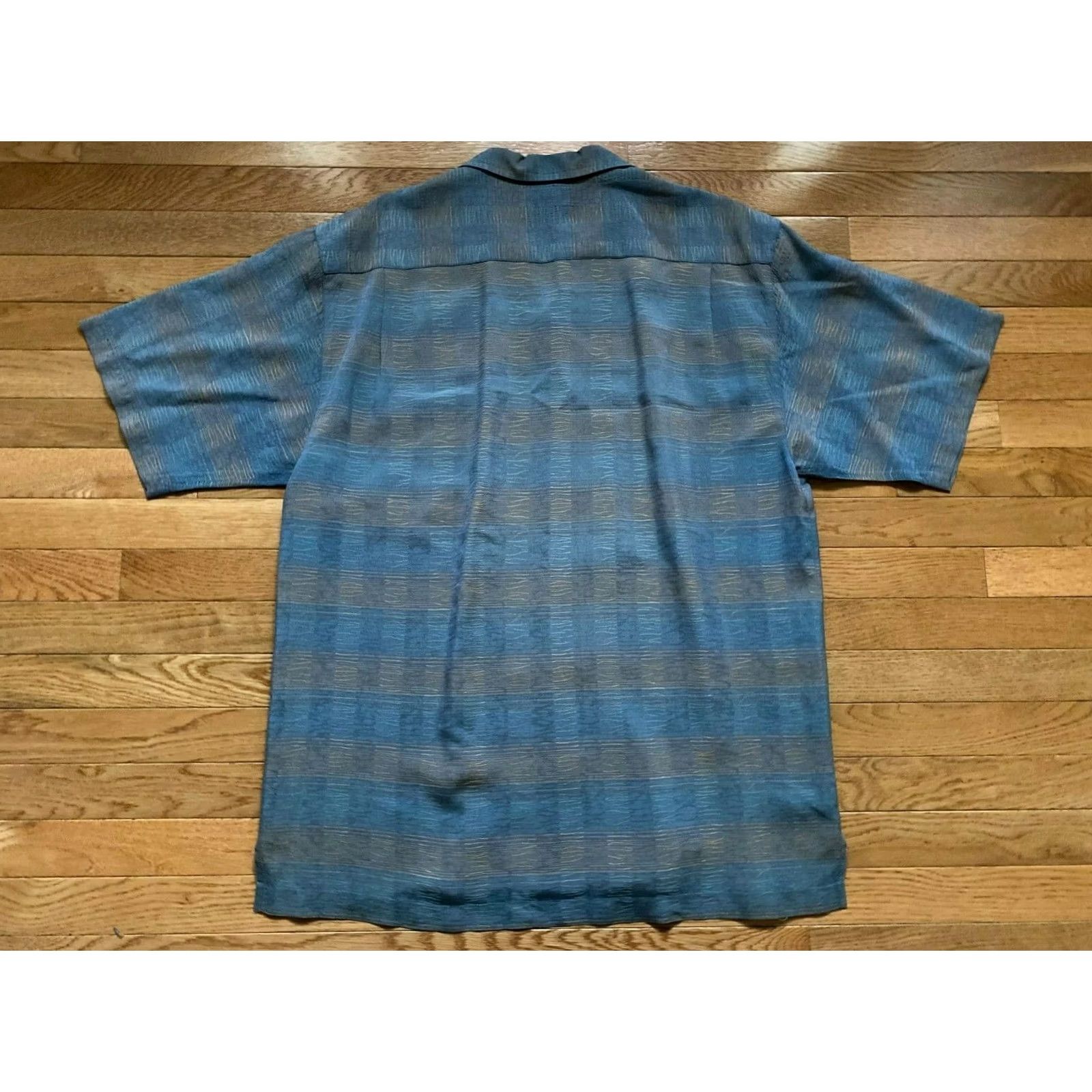 Tommy Bahama Tommy Bahama Mens Shirt Blue 100% Silk Short Sleeve Button-Up Casual Pattern Solid Knit Boatneck? (Note: This line seems off; provide clean final.) Size US M / EU 48-50 / 2 - 2 Thumbnail