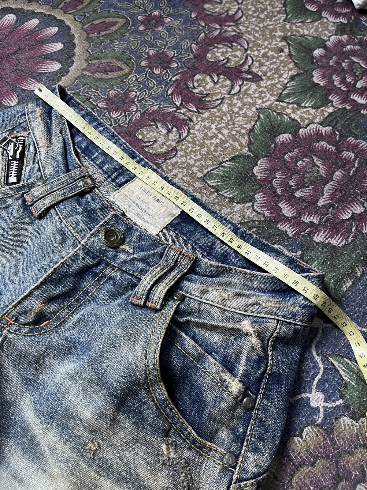Japanese Brand Lolita Distressed Hot pants Size US 31 - 9 Thumbnail