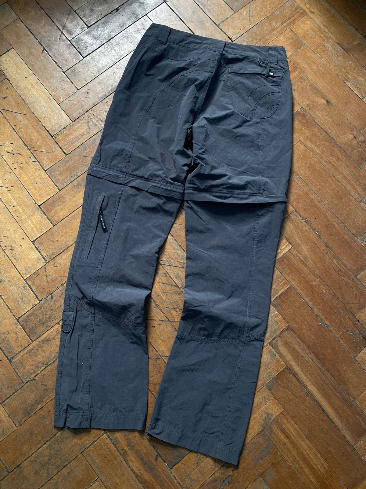 The North Face × Vintage The North Face Vintage Women’s Cargo Transformers Pants Size 30" / US 8 / IT 44 - 11 Thumbnail