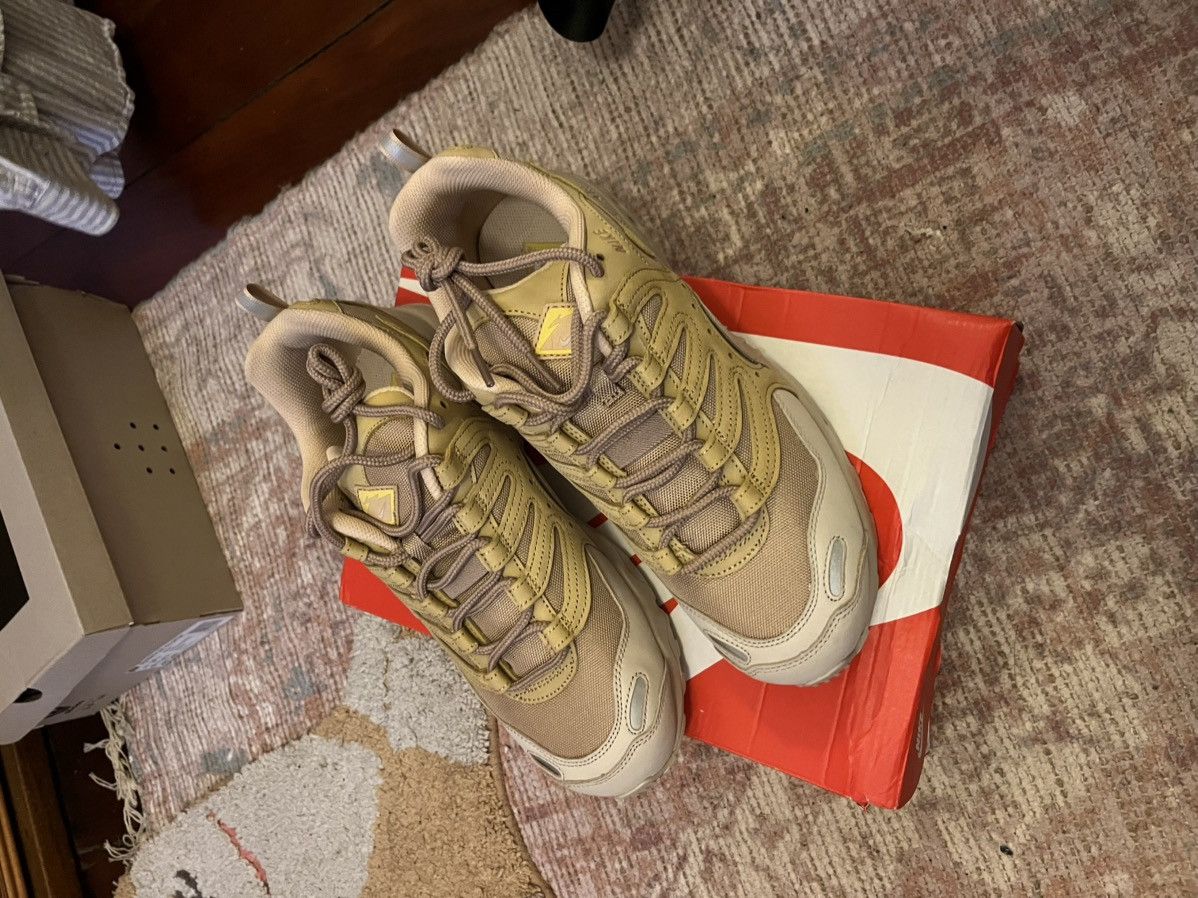 Nike NIKE AIR TERRA HUMARA SP Sesame/Hemp/Saturn Gold Size US 11 / EU 44 - 2 Thumbnail