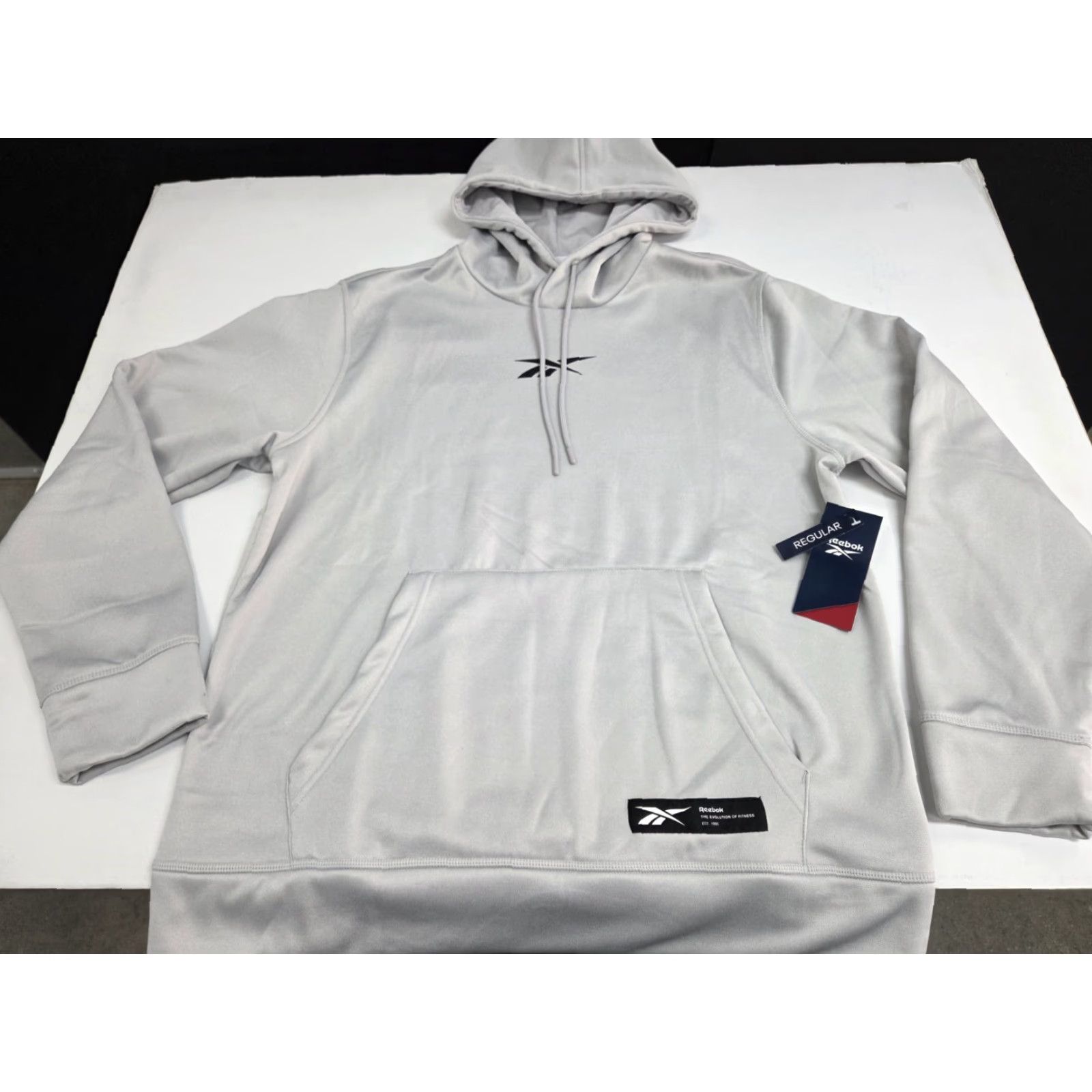 Reebok NWT Reebok Mens Regular Long Sleeve Quantum Hoodie Lt Grey Size L #8358 Size US L / EU 52-54 / 3 - 3 Thumbnail