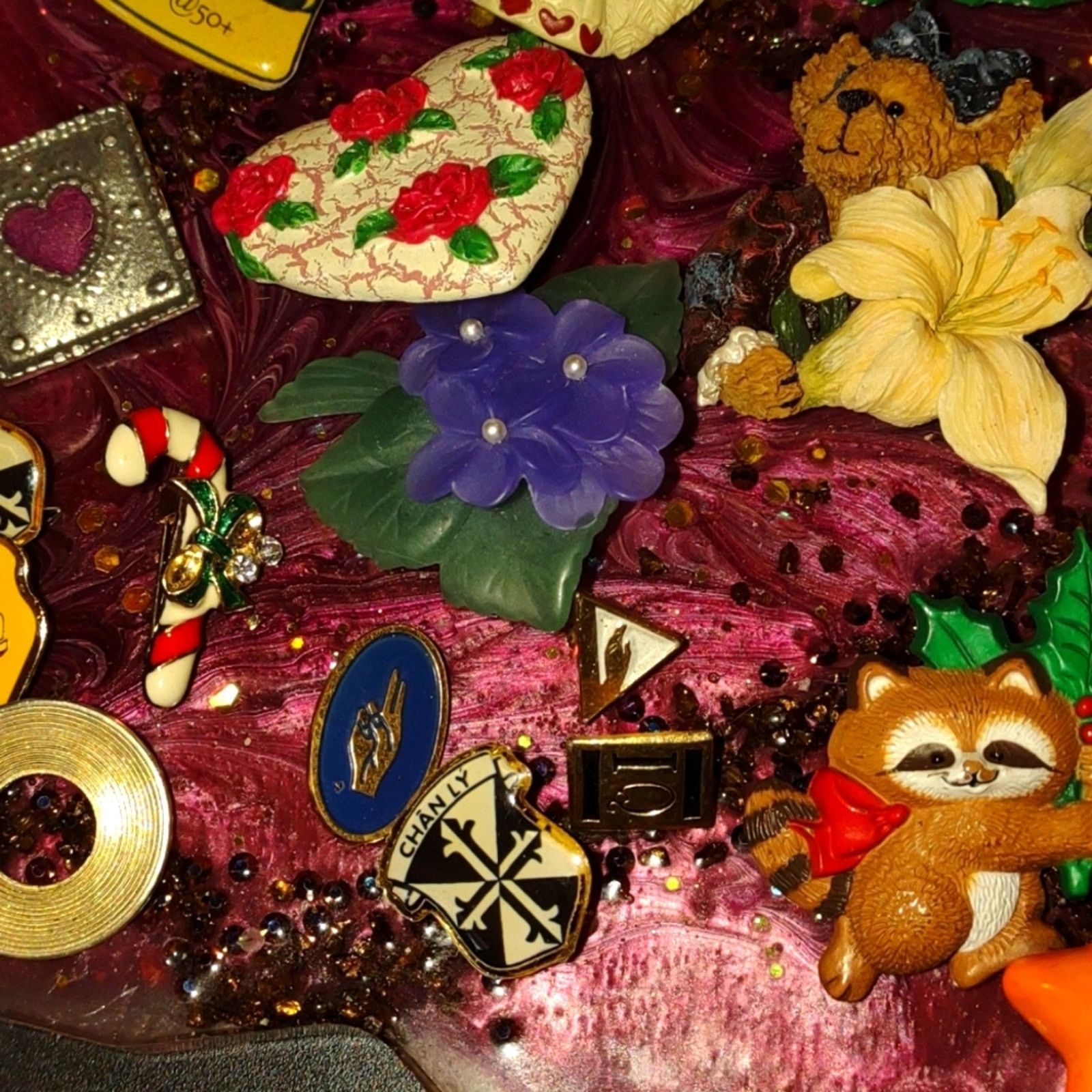 Vintage Huge vintage lot of 30 pins / brooches really cute! Size ONE SIZE - 6 Thumbnail