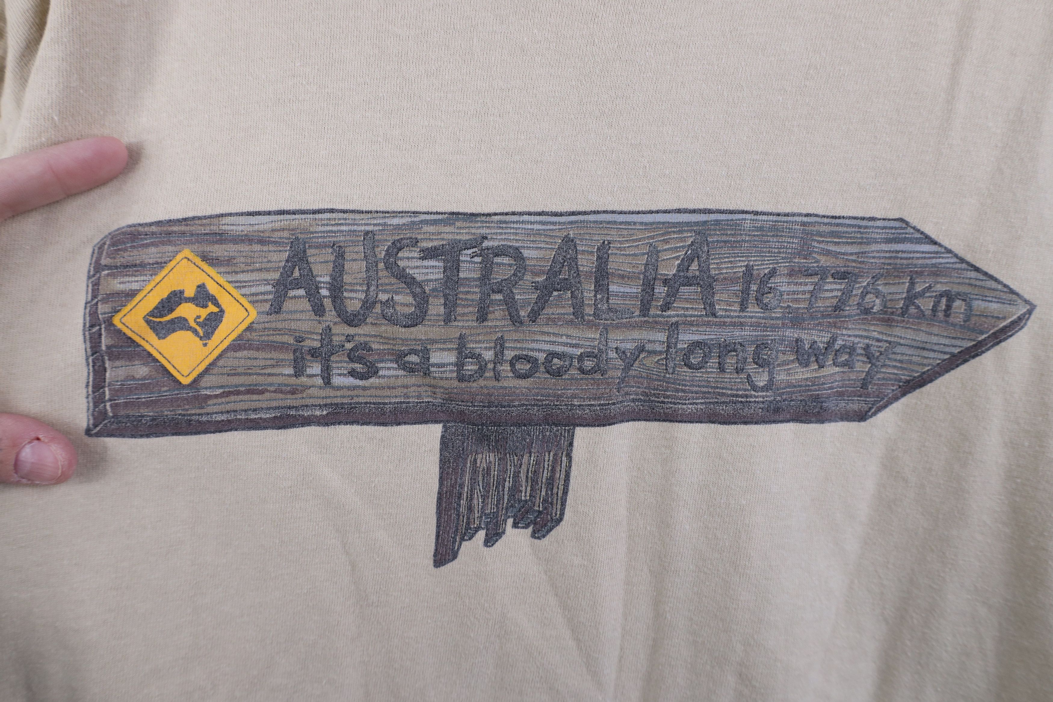 Vintage Vintage 90s Y2K Australia Sign It's A Bloody Long T-Shirt Size US L / EU 52-54 / 3 - 4 Thumbnail