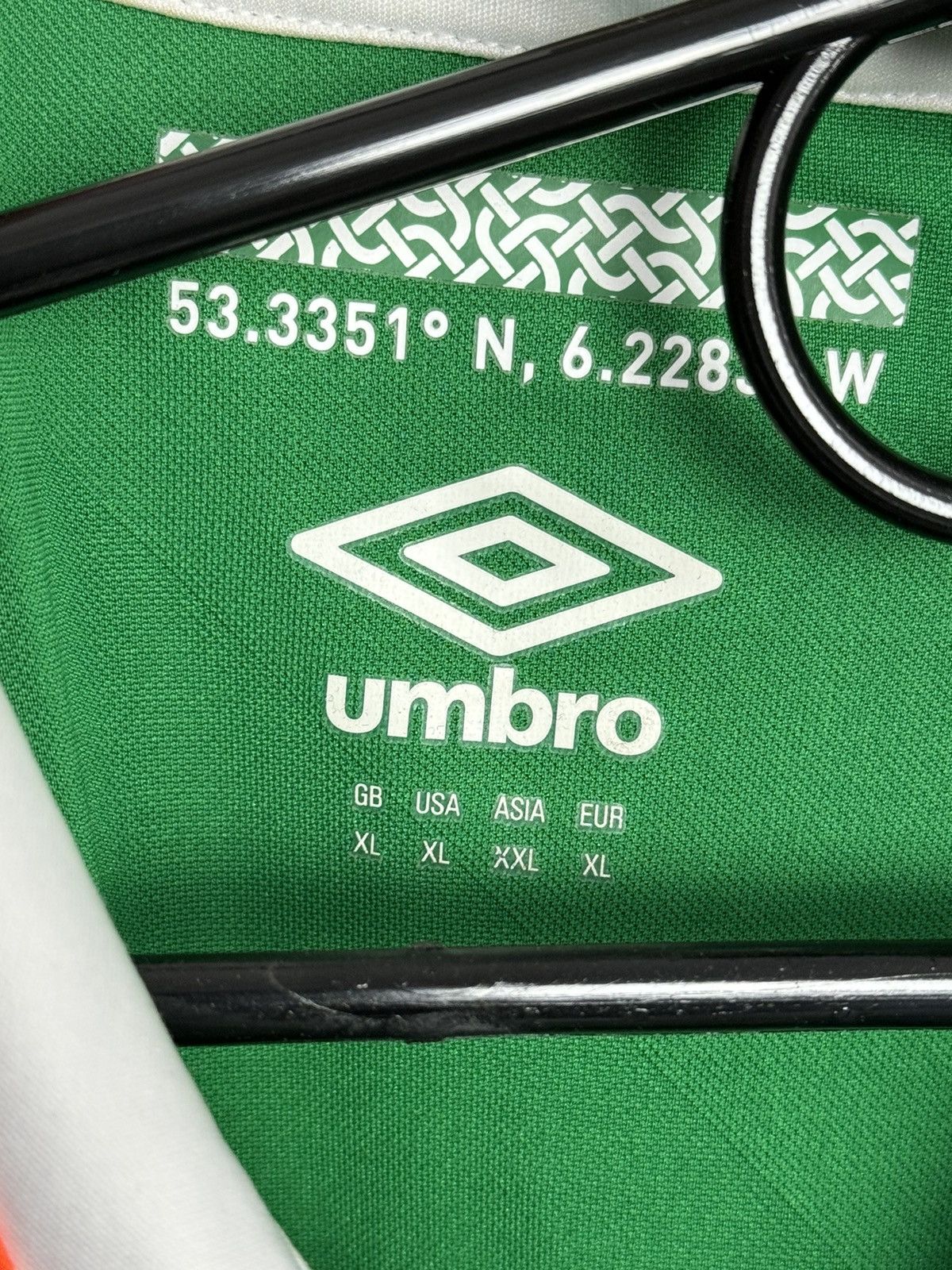 Umbro Republic of Ireland 16/18 Home Football Jersey Size US XL / EU 56 / 4 - 21 Thumbnail