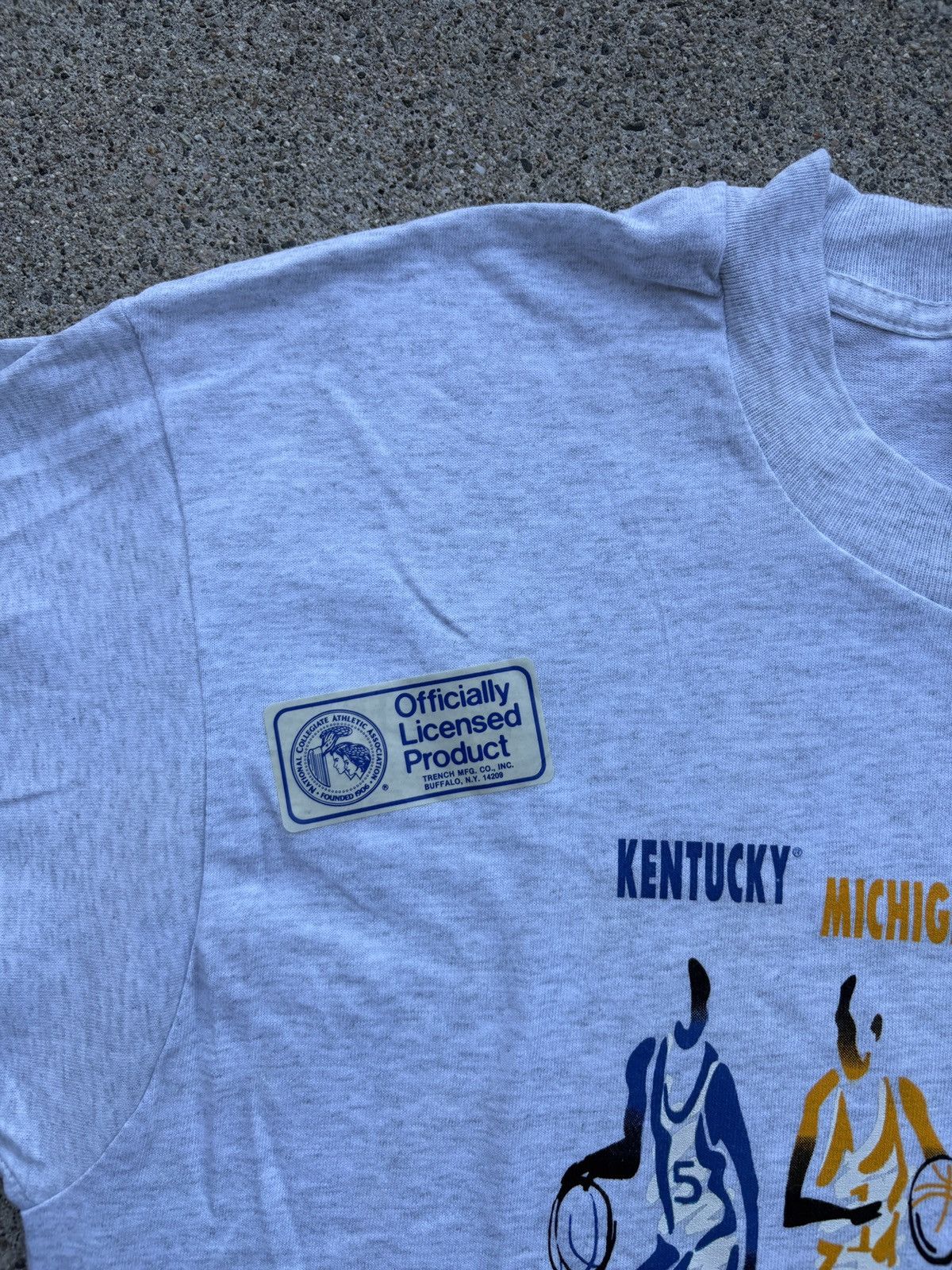 NCAA Vintage 1993 Trench NCAA Final Four Tournament T-Shirt Sz. L Size US XL / EU 56 / 4 - 5 Thumbnail