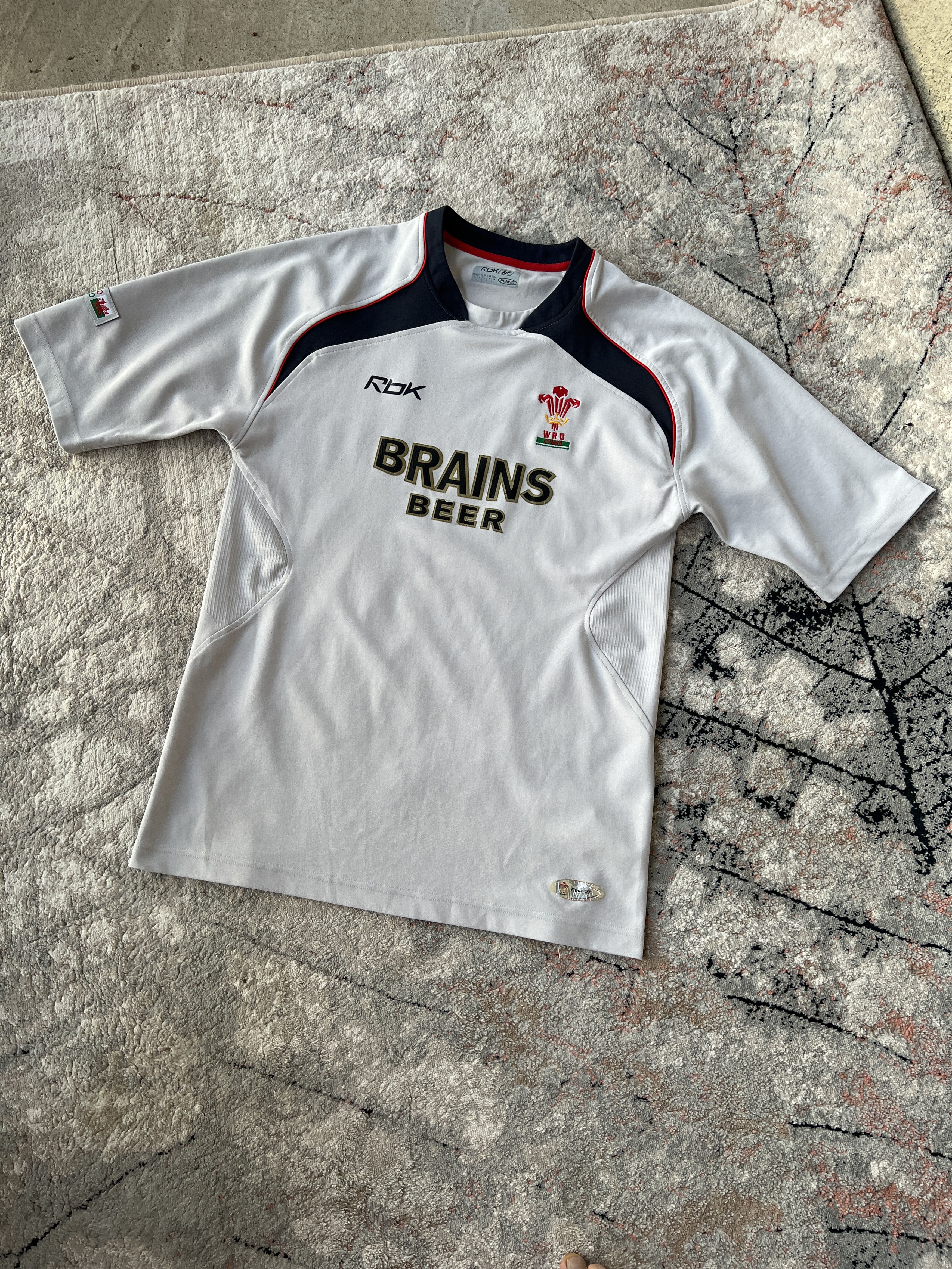 Reebok Reebok WRU Wales Rugby Brains Beer Jersey Size US M / EU 48-50 / 2 - 1 Thumbnail