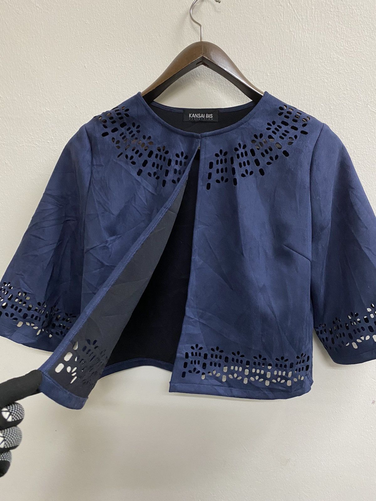 Kansai Yamamoto KANSAI BIS navy blue faux-suede cropped jacket with lasercut Size M / US 6-8 / IT 42-44 - 6 Thumbnail