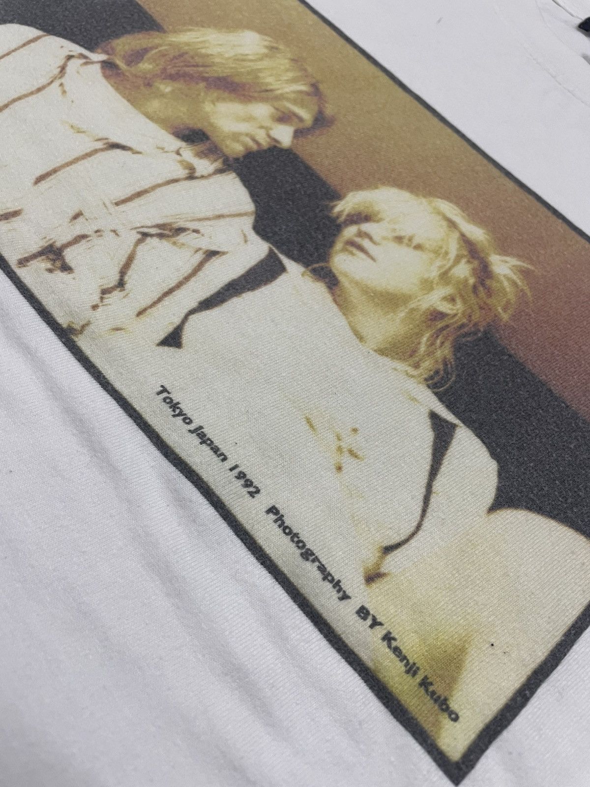 Japanese Brand Vintage Kenji Kubo Photography Kurt Cobain & C.Love Tshirt Size US M / EU 48-50 / 2 - 5 Thumbnail