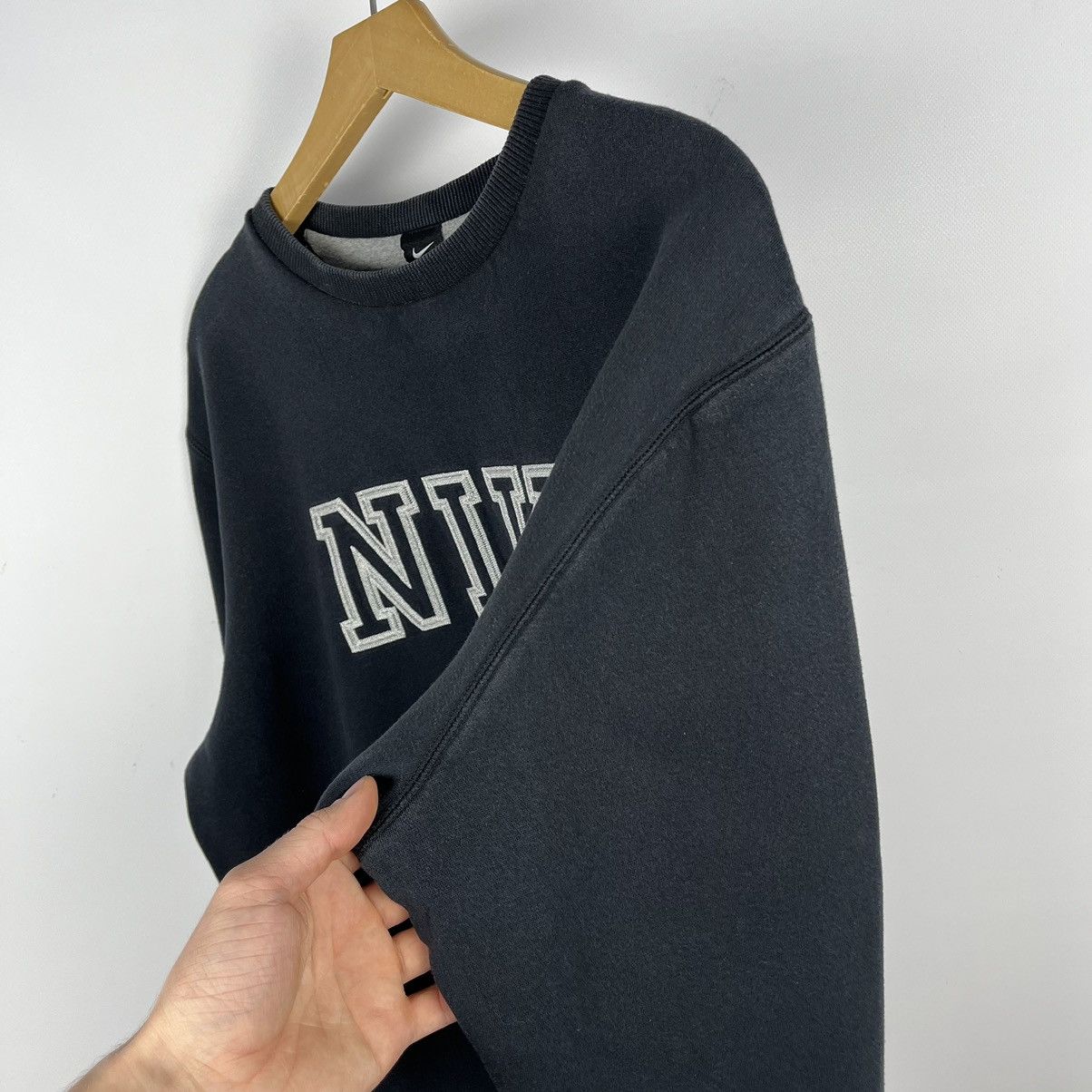 Nike Vintage Nike Big Logo y2k faded sweatshirt 90’s Size US XL / EU 56 / 4 - 11 Thumbnail
