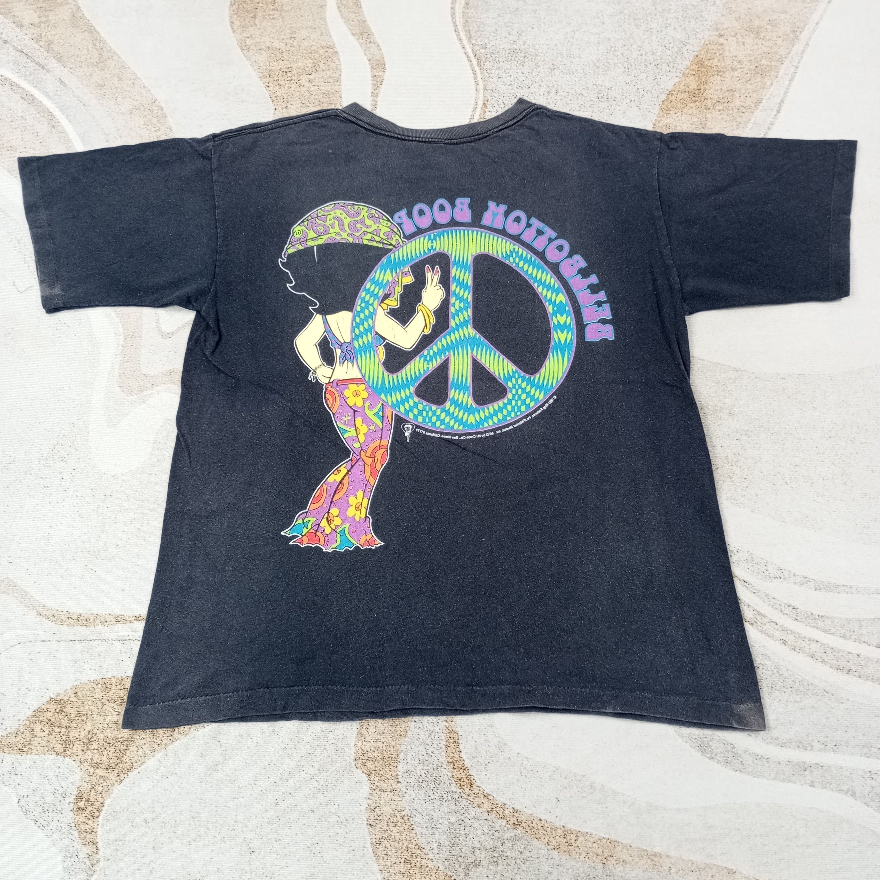 Vintage Vintage 90's Betty Boop Parody Bell Bottom Boop Tshirt Size US L / EU 52-54 / 3 - 3 Thumbnail