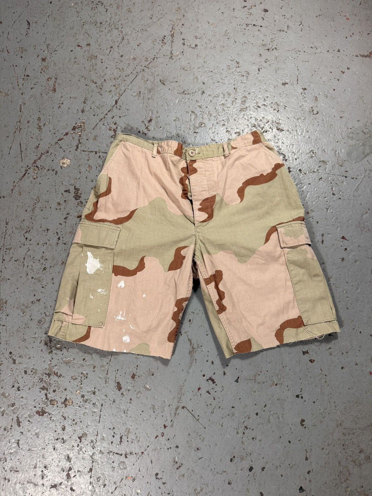 Other Vintage Camo Cargo Shorts Size US 34 / EU 50 - 1 Thumbnail