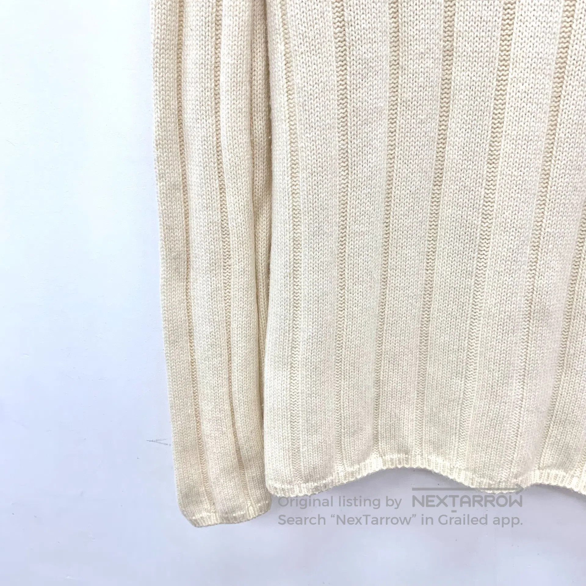Burberry Burberry Beige buttoned woolen round-neck long-sleeve swea Size US M / EU 48-50 / 2 - 4 Thumbnail