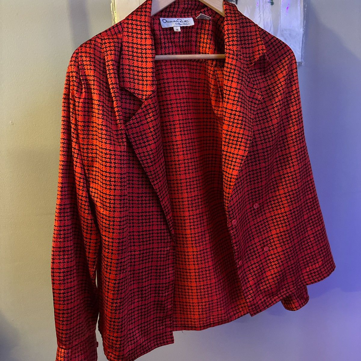 Oscar de la Renta red silky blazer