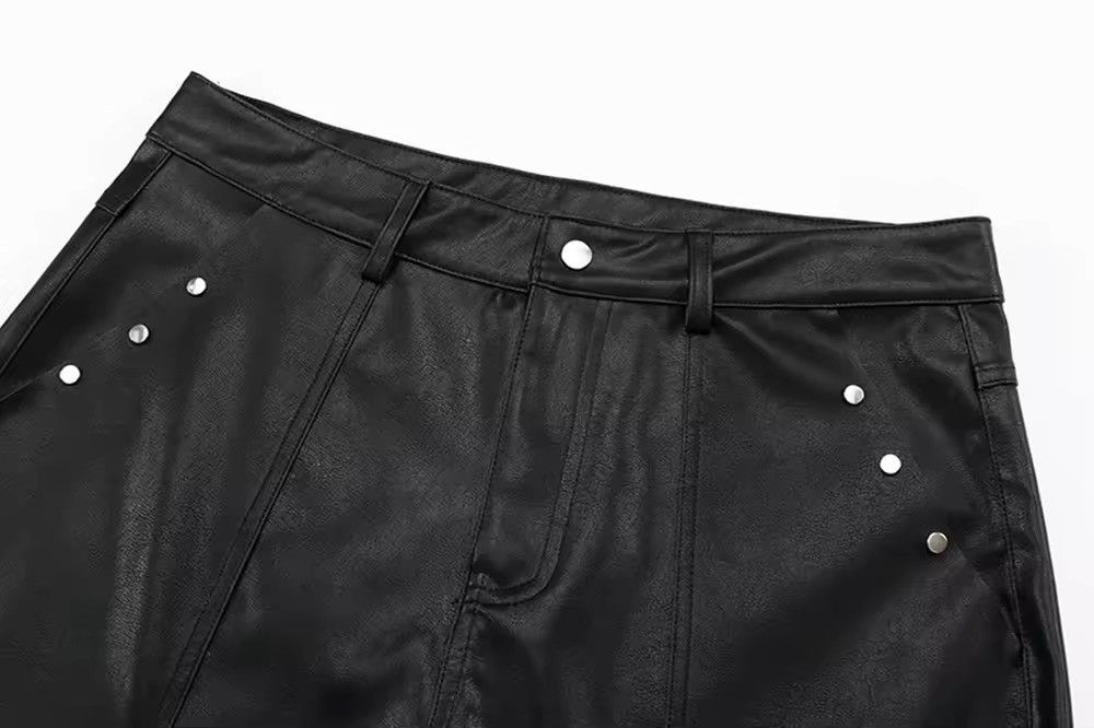 Japanese Brand Black Thin Pu Leather Shorts Size US 33 - 3 Thumbnail