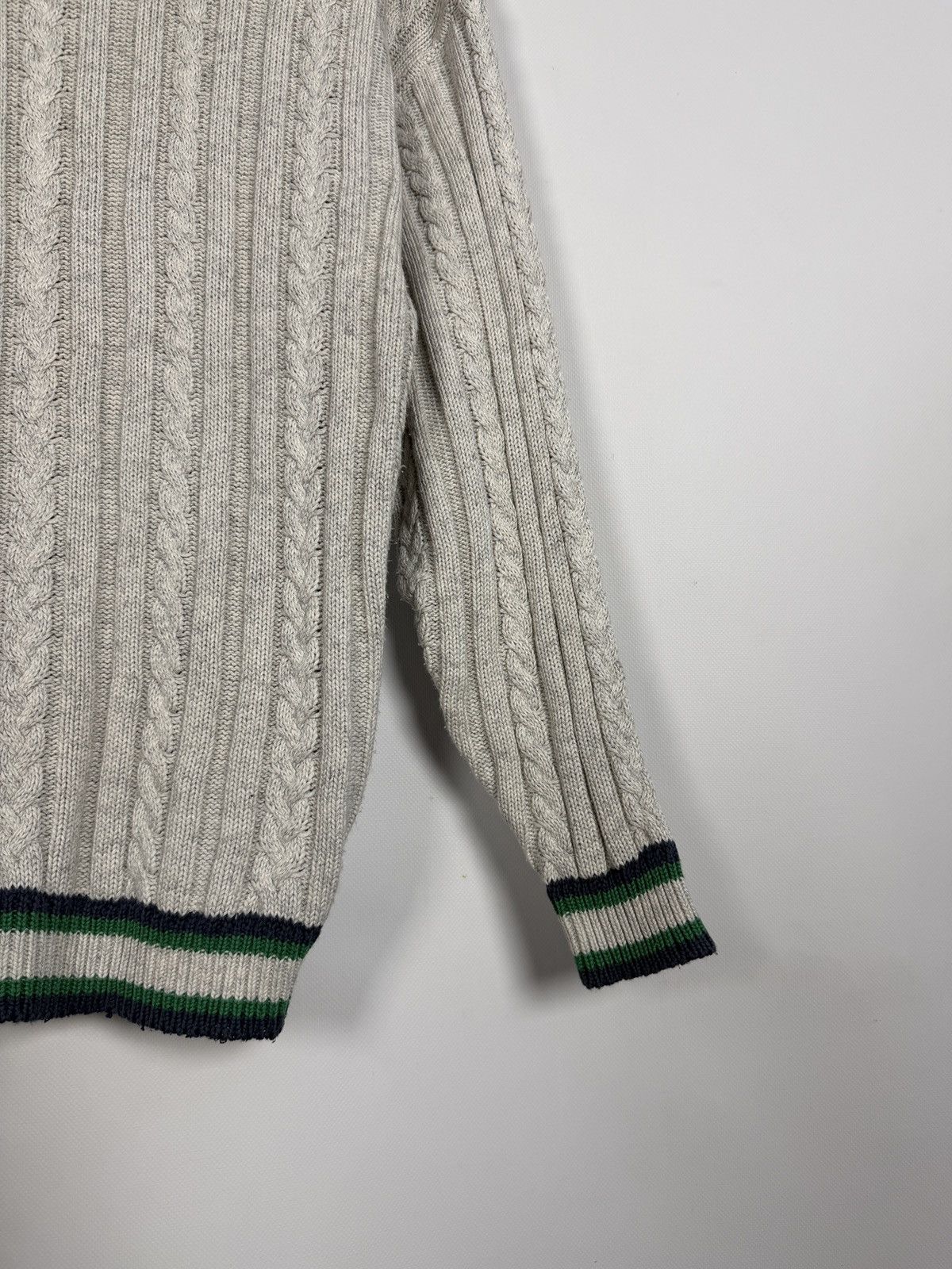 Carlo Colucci Carlo Colucci V-Neck Cable Knit Wool Sweater Vintage Size 50 Size US L / EU 52-54 / 3 - 15 Thumbnail