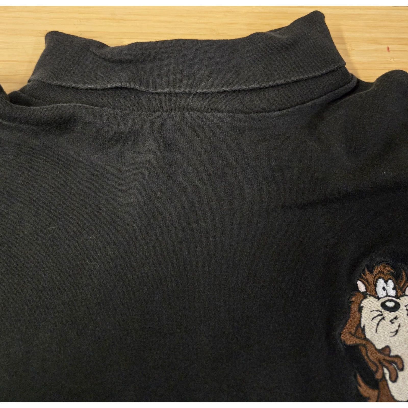 Vintage VINTAGE Looney Tunes Shirt Mens Large Bugs Bunny Taz Turtleneck Pullover 90s Size US L / EU 52-54 / 3 - 4 Thumbnail