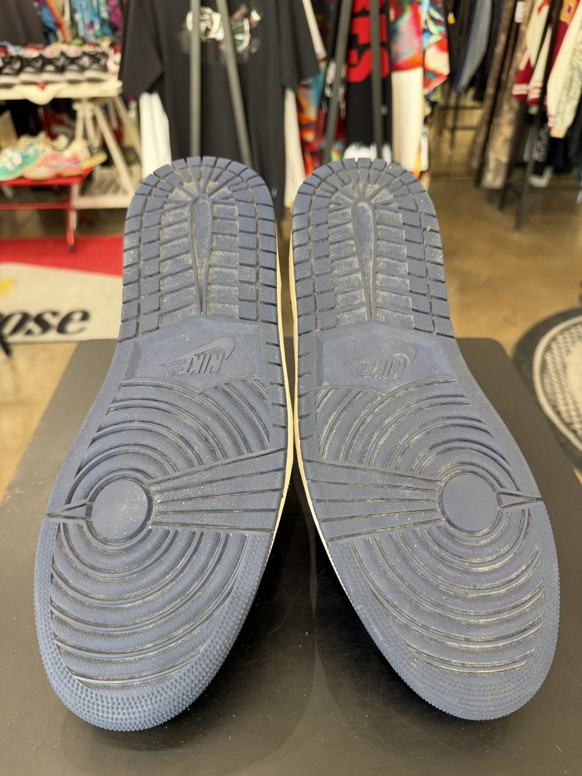 Jordan Brand Air Jordan 1 Midnight Navy Size 12 (2024) Size US 12 / EU 45 - 9 Thumbnail