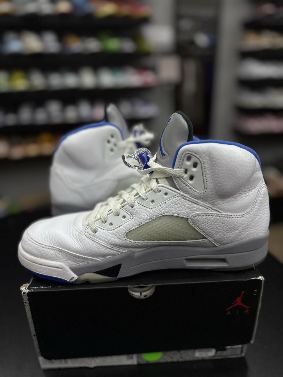 Jordan Brand Nike Air Jordan 5 Retro White Stealth Size 11 DD0587-140 Size US 11 / EU 44 - 3 Thumbnail
