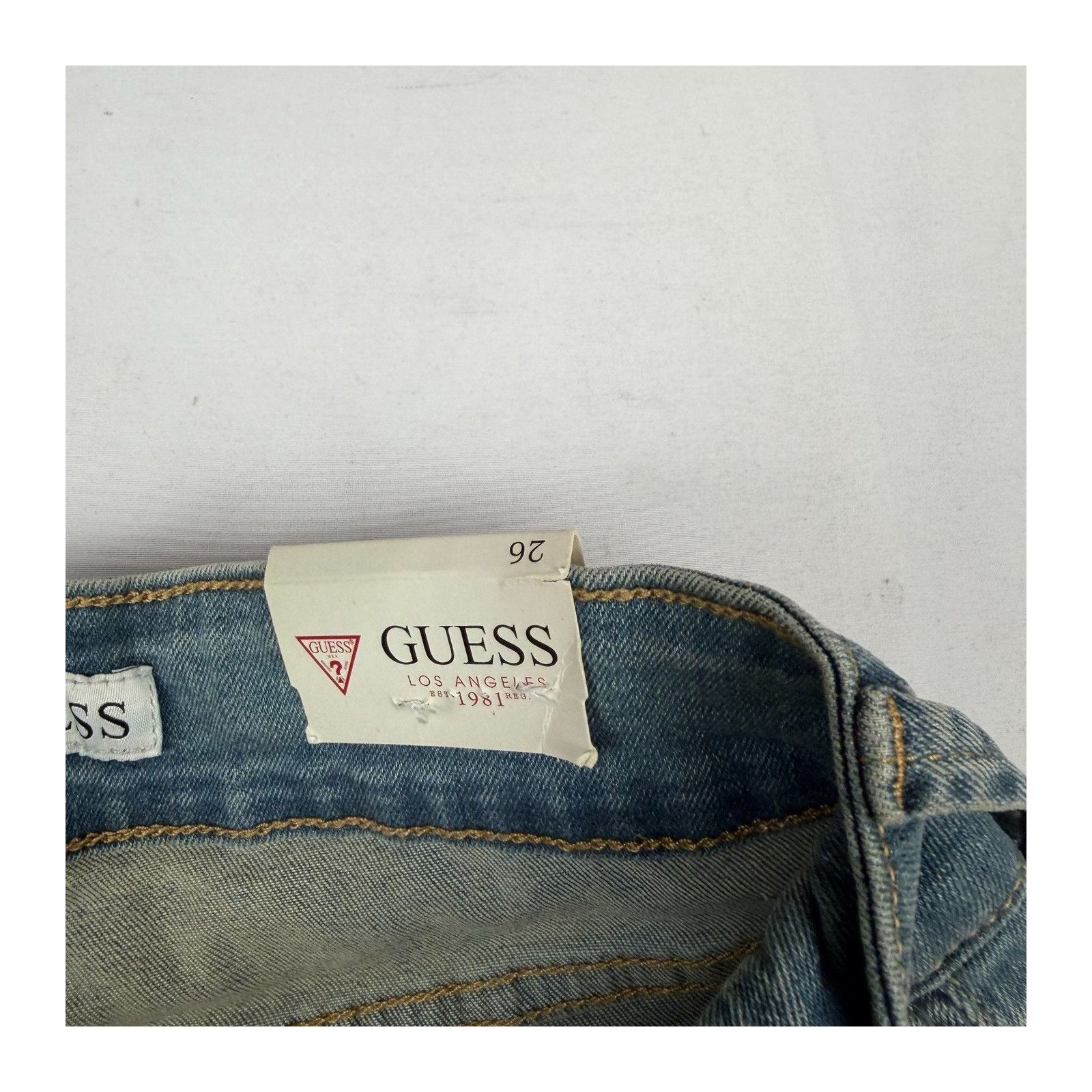 Guess Guess Los Angeles Denim Shorts Size 26 Light Wash Cuffed Jea Size US 26 / EU 42 - 2 Thumbnail