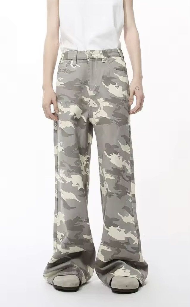 Jean × Vintage Unisex Wide Leg Camouflage Jean Size US 28 / EU 44 - 2 Thumbnail