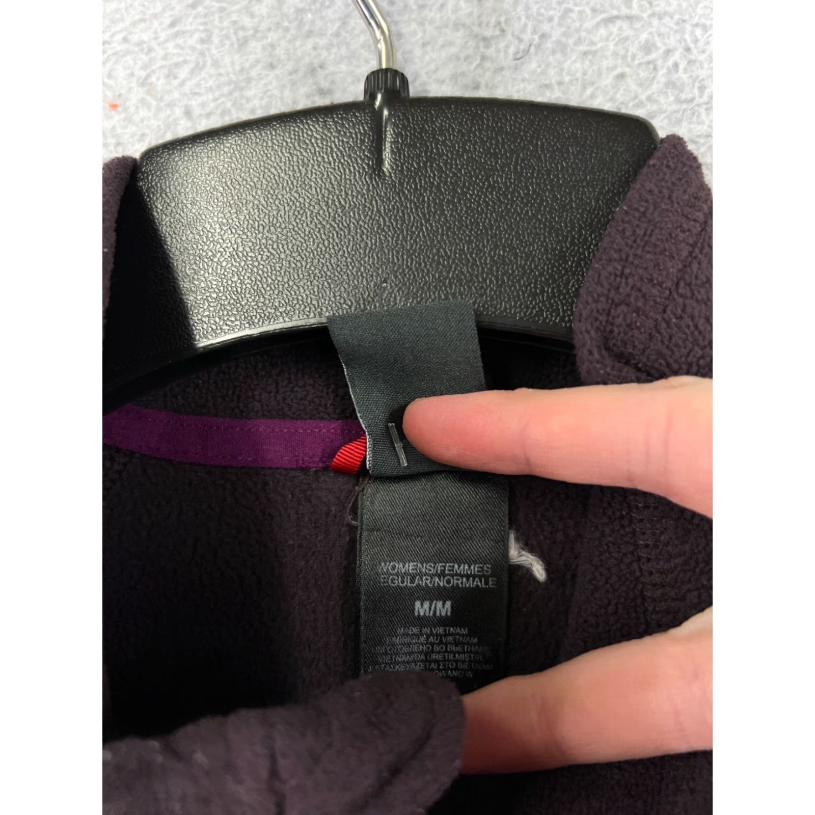 The North Face The North Face Sweater Women Medium Red 100% Polyester Fleece Mock Neck 1/4 Zip Size M / US 6-8 / IT 42-44 - 4 Thumbnail
