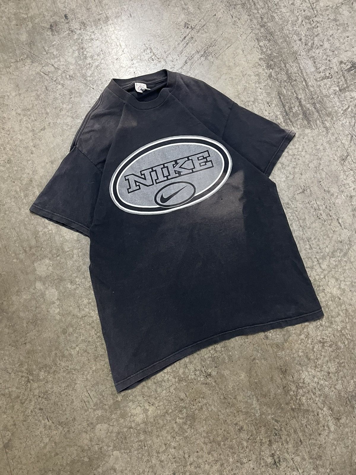 Nike × Vintage Nike 90s vintage shirt perfectly sun faded spell out hype Size US L / EU 52-54 / 3 - 2 Thumbnail