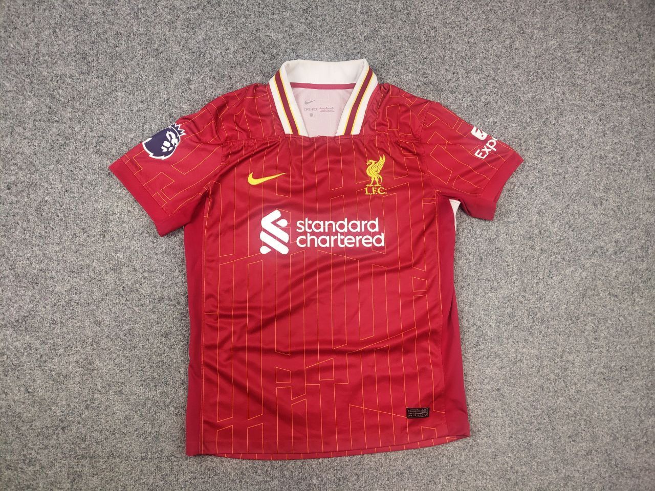 Vintage Liverpool FC Nike 24/25 Soccer Football Jersey Authentic Size US M / EU 48-50 / 2 - 3 Thumbnail