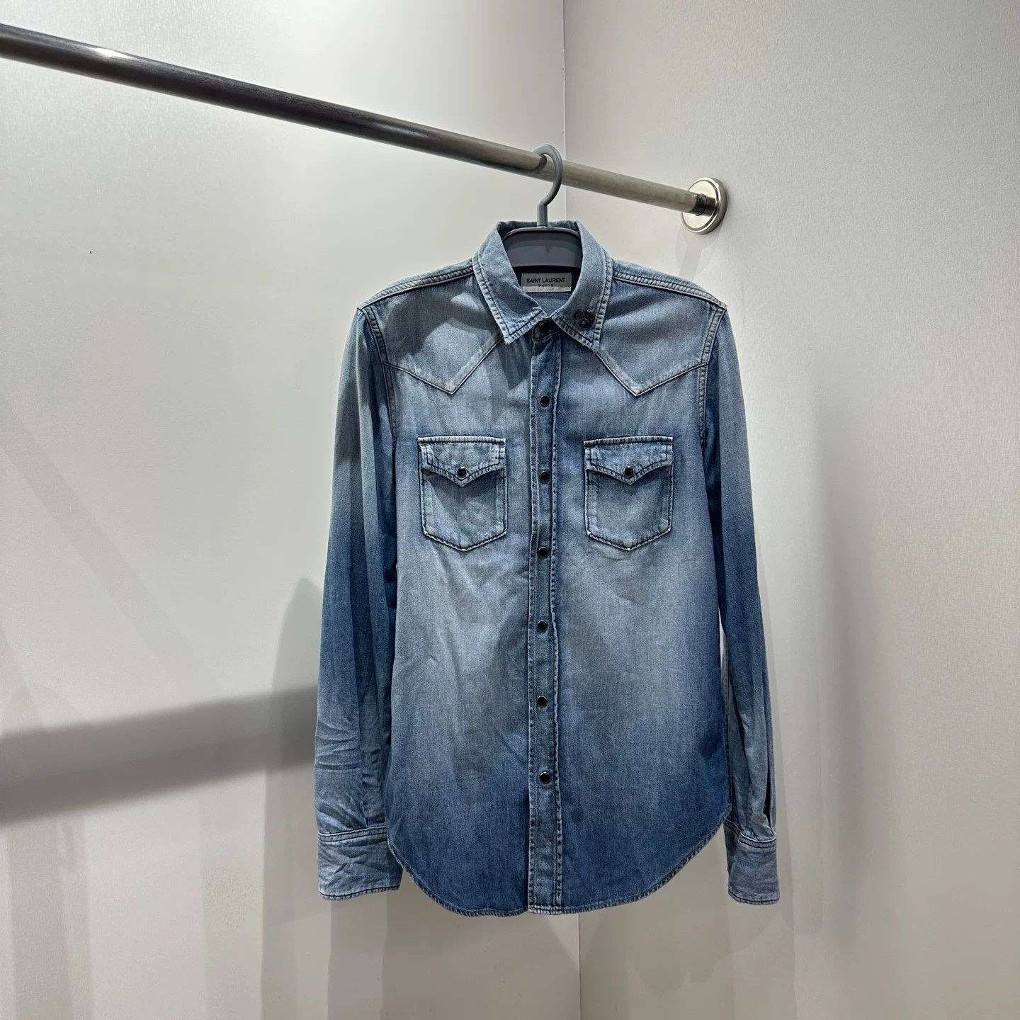 Saint Laurent Paris Saint Laurent Paris Denim T-Shirt S Women Size S / US 4 / IT 40 - 1 Thumbnail